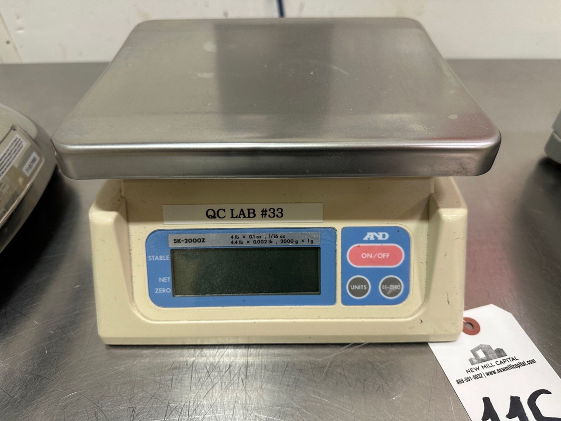 A&D Model SK-2000Z Digital Scale with 4.4 LB Capacity | Rig Fee $20