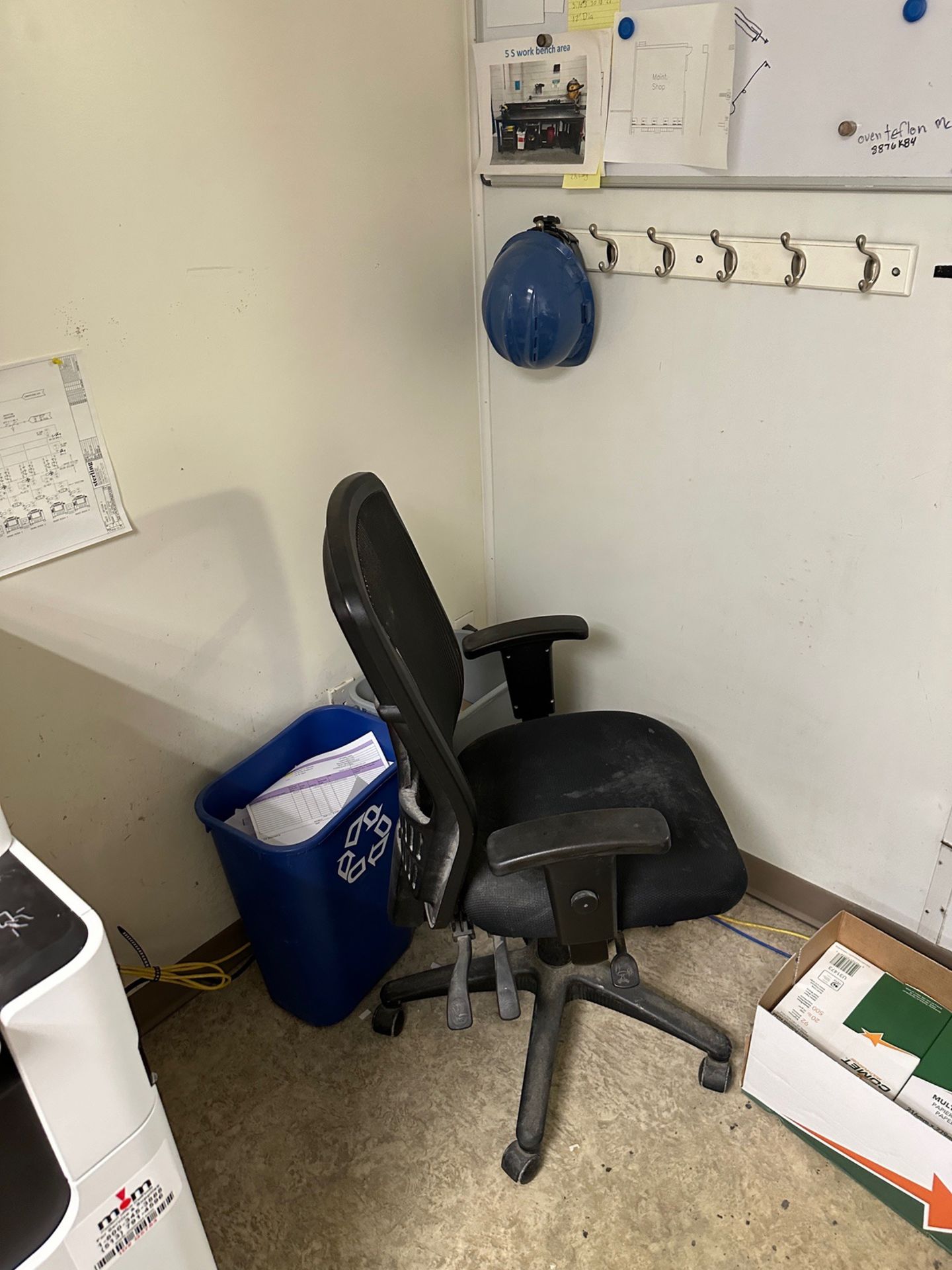 Lot of Office with Contents (No Electronics Included) | Rig Fee $650 - Image 3 of 3