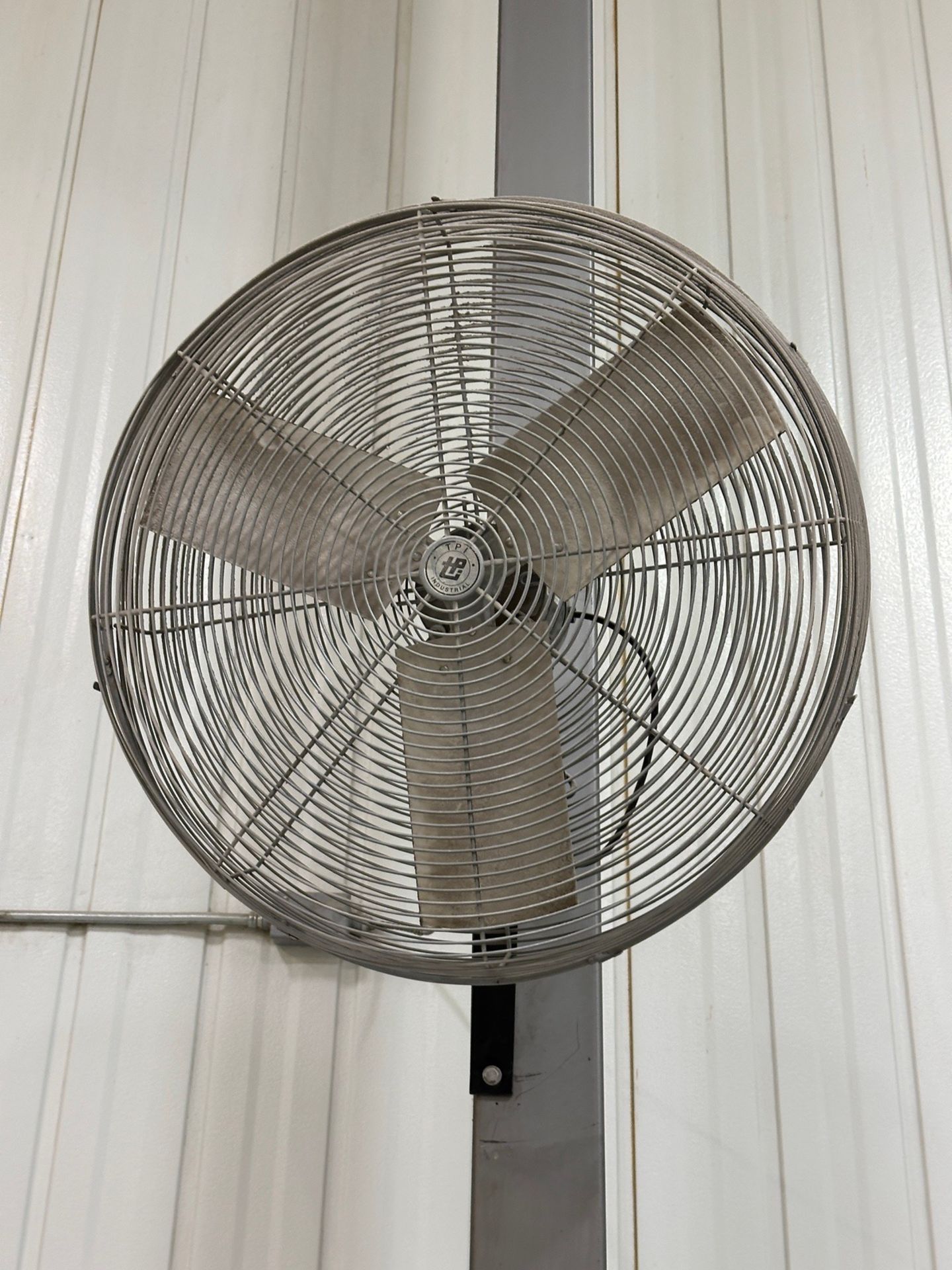 Lot of (3) 30" Wall Mounted Fans (End of Line Area) | Rig Fee $150 - Image 3 of 3