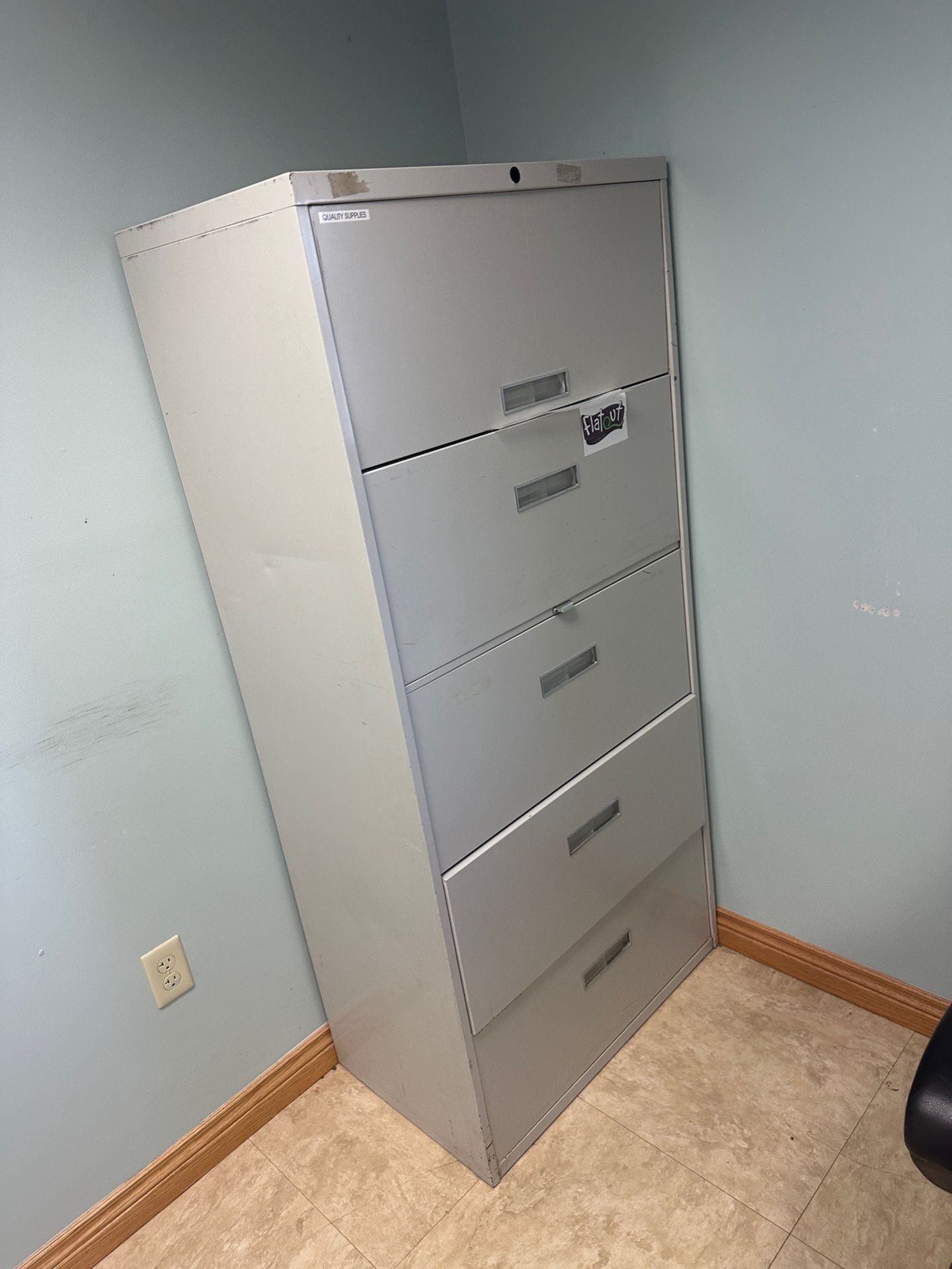 Lot of Office with Contents (No Electronics Included) | Rig Fee $125 - Image 2 of 3