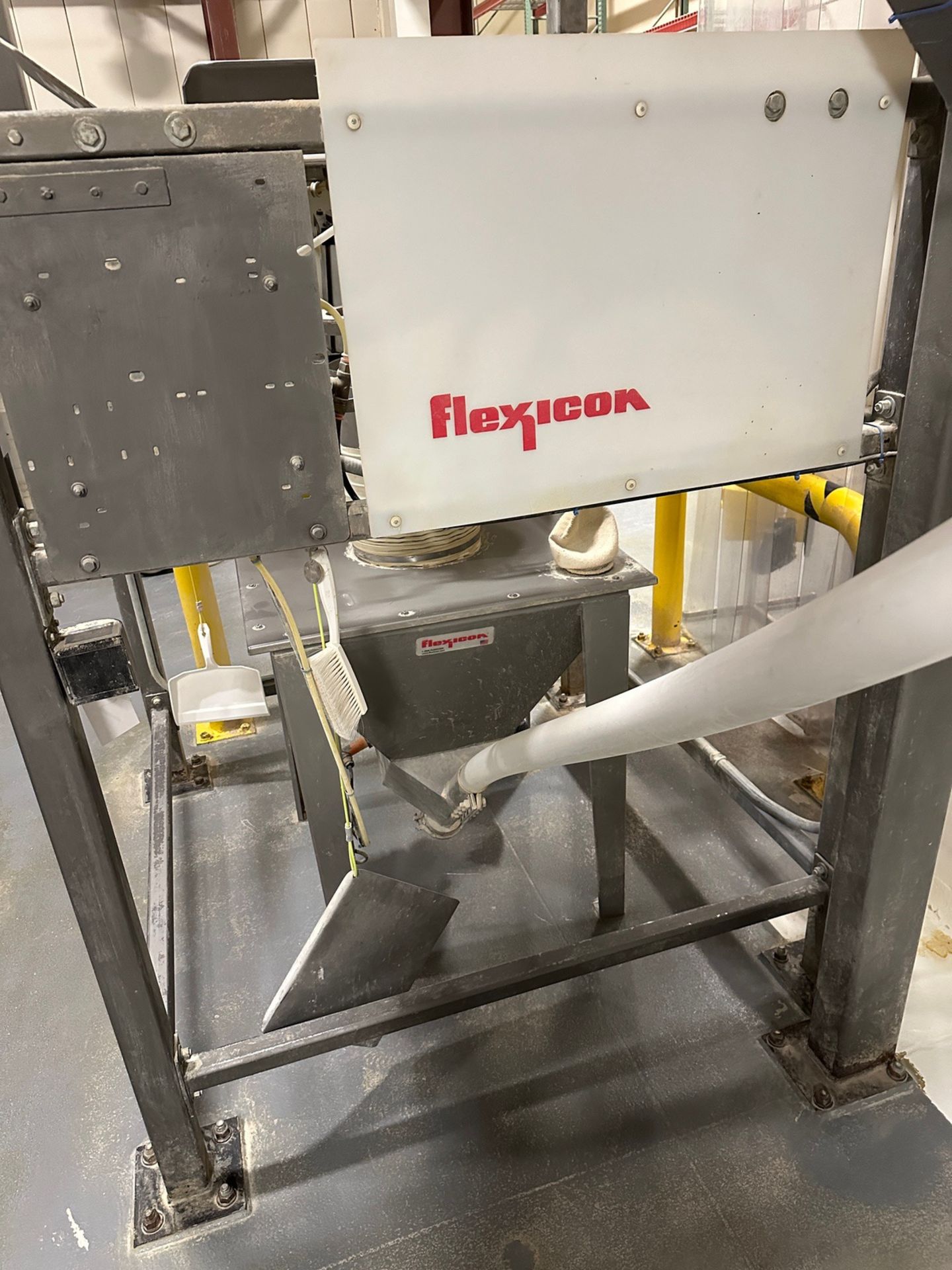 Flexicon Super Sac Unloading Station with Stainless Steel Hopper and Auger Drive | Rig Fee $1500 - Image 5 of 6