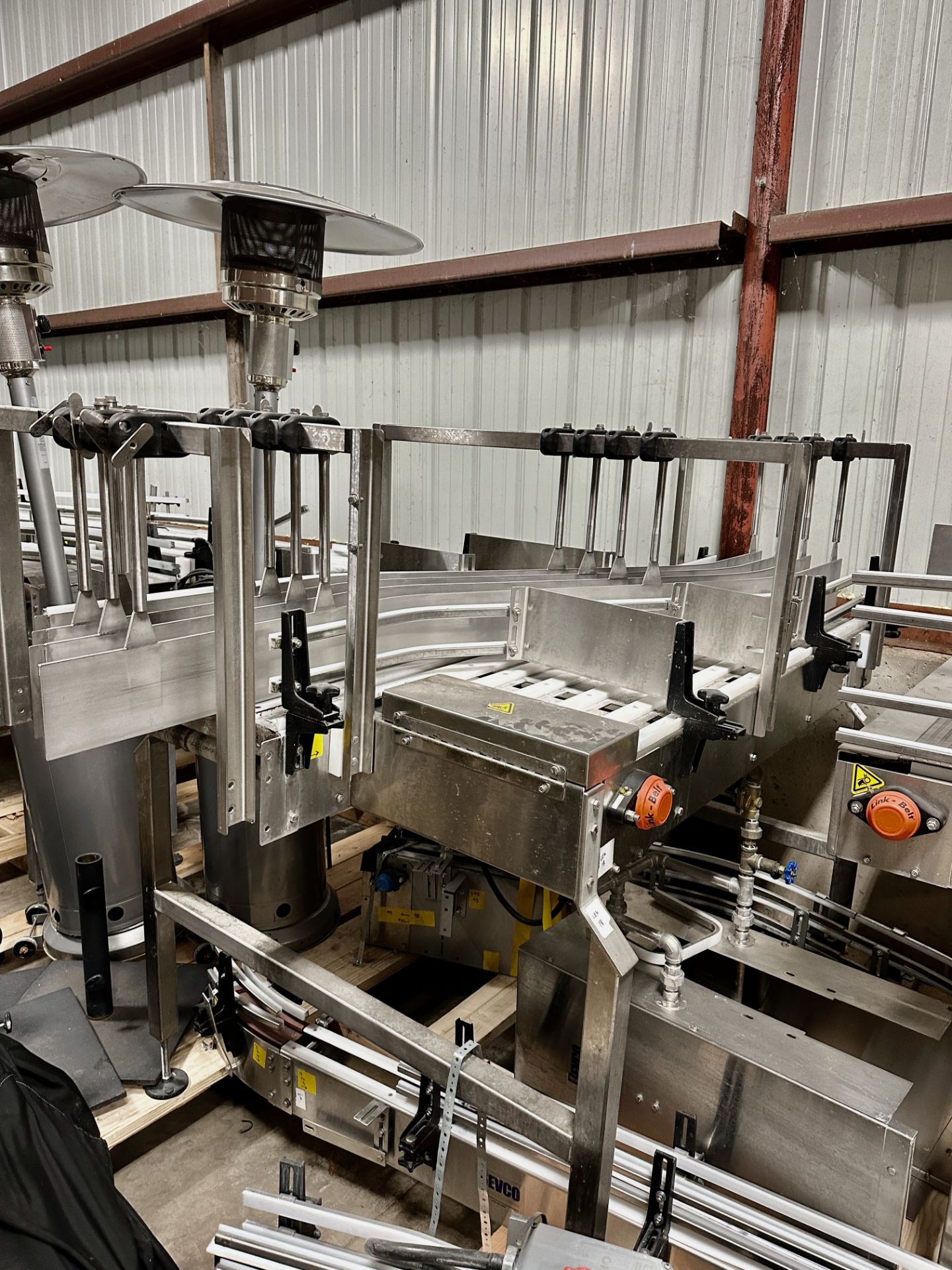 Can Conveyor from the 2019 KHS Innofill Micro Filling Line | Rig Fee $3500 - Image 2 of 9