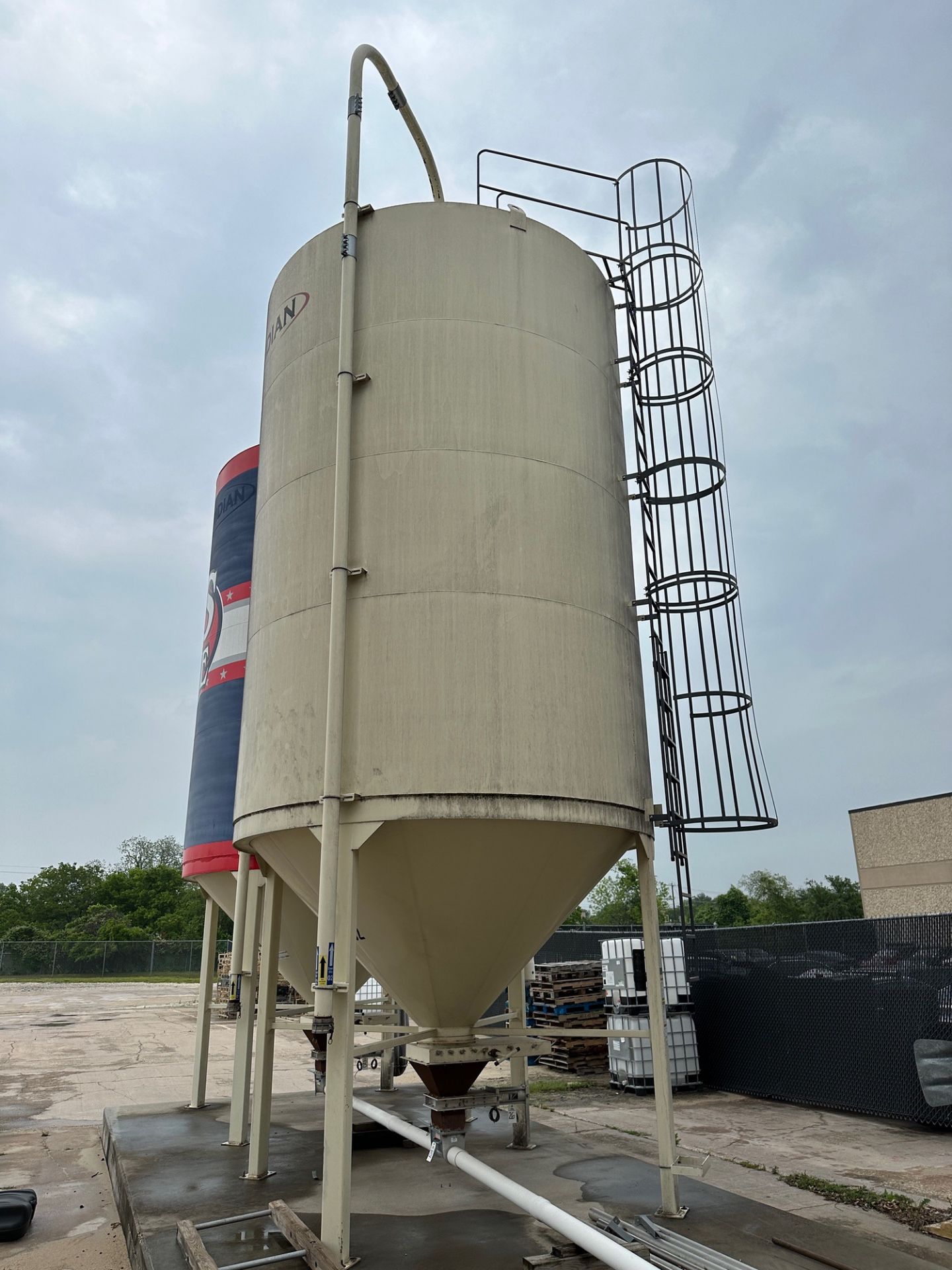 Meridian Grain Silo (Approx.12' Diameter and 32' O.H.) | Rig Fee $6350