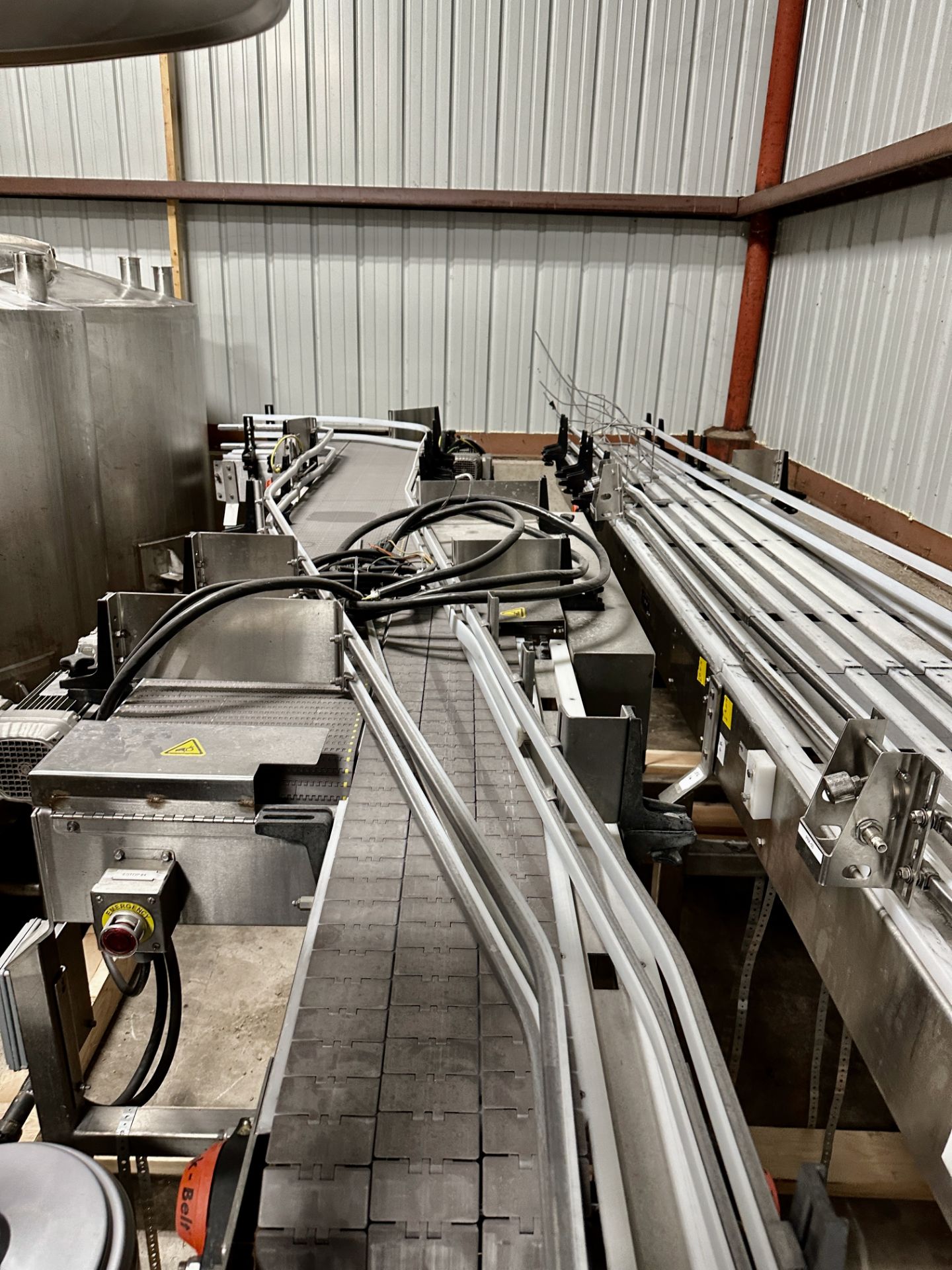 Can Conveyor from the 2019 KHS Innofill Micro Filling Line | Rig Fee $3500 - Image 5 of 9