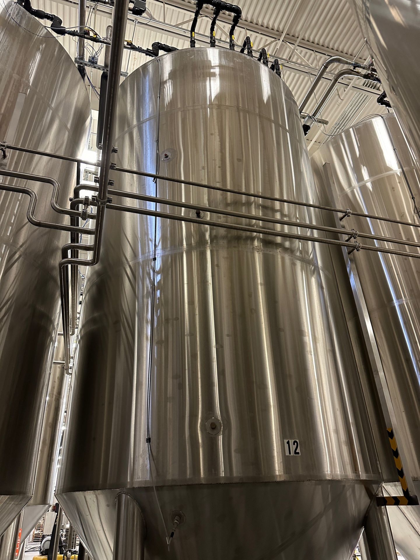 (1 of 8) 2020 Marks 132 BBL FV / 175 BBL or 5,400 Gal Max Capacity Jacketed Stainless Steel Ferm - Image 3 of 4