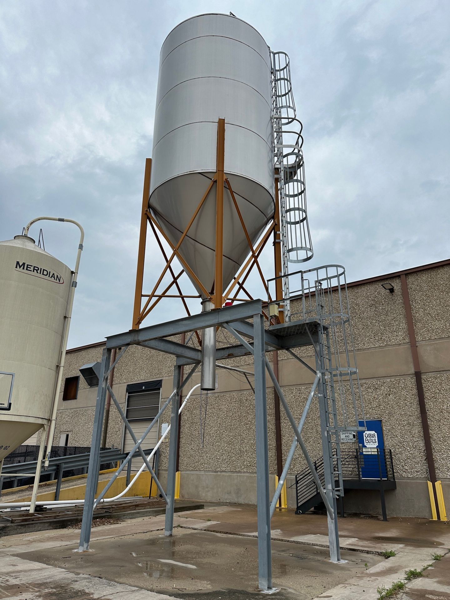 2017 Gasaway 2,541 Cuft Stainless Steel Spent Grain Silo, 60 Degree Cone, Approx 12 | Rig Fee $8850