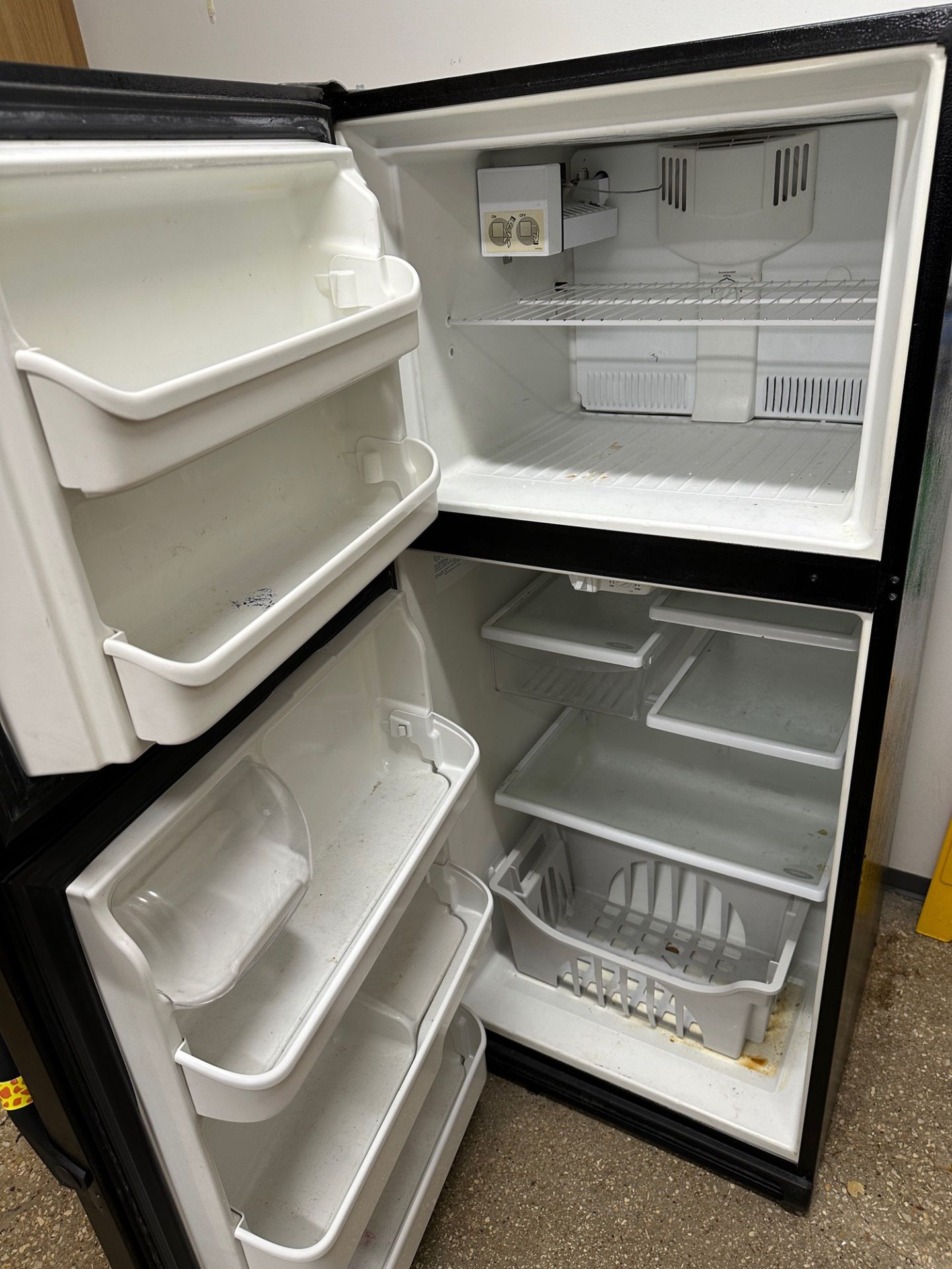 Frigidaire Refrigerator / Freezer - Model FRT21 IL6JB2 | Rig Fee $50 - Image 2 of 3