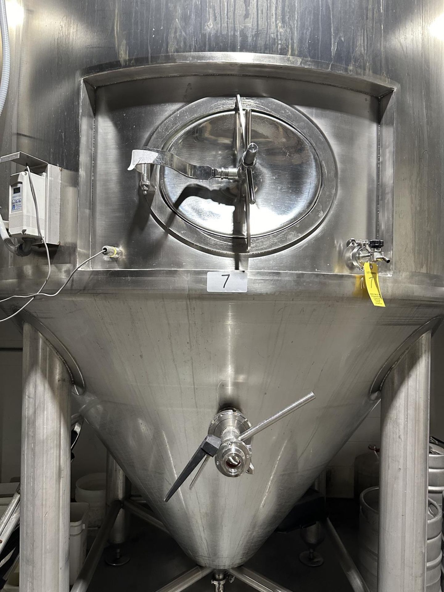 Criveller 60 BBL Stainless Steel Fermenter, Glycol Jacketed, Nema 4X Electronic Tem | Rig Fee $350 - Image 3 of 6