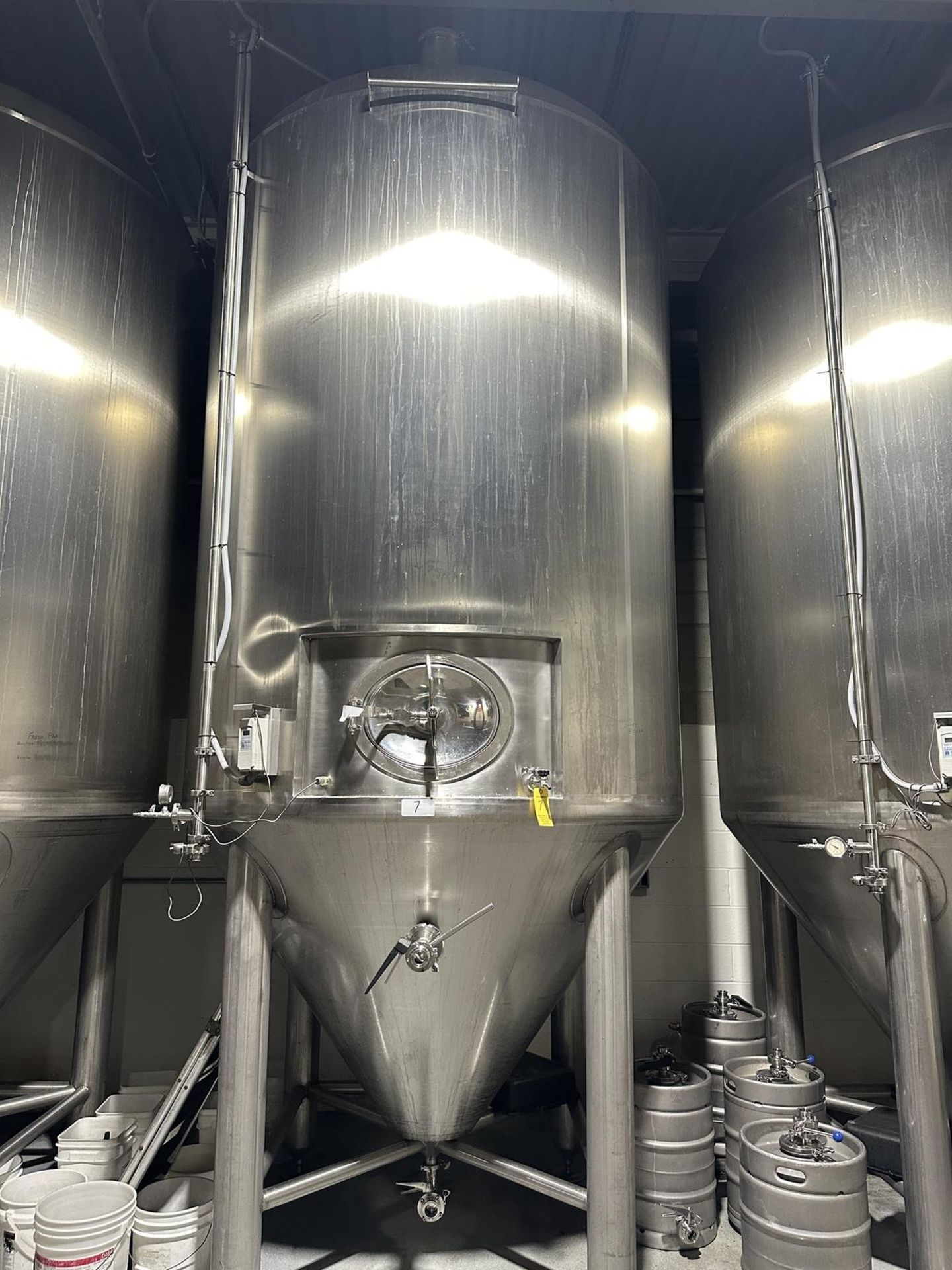Criveller 60 BBL Stainless Steel Fermenter, Glycol Jacketed, Nema 4X Electronic Tem | Rig Fee $350 - Image 2 of 6