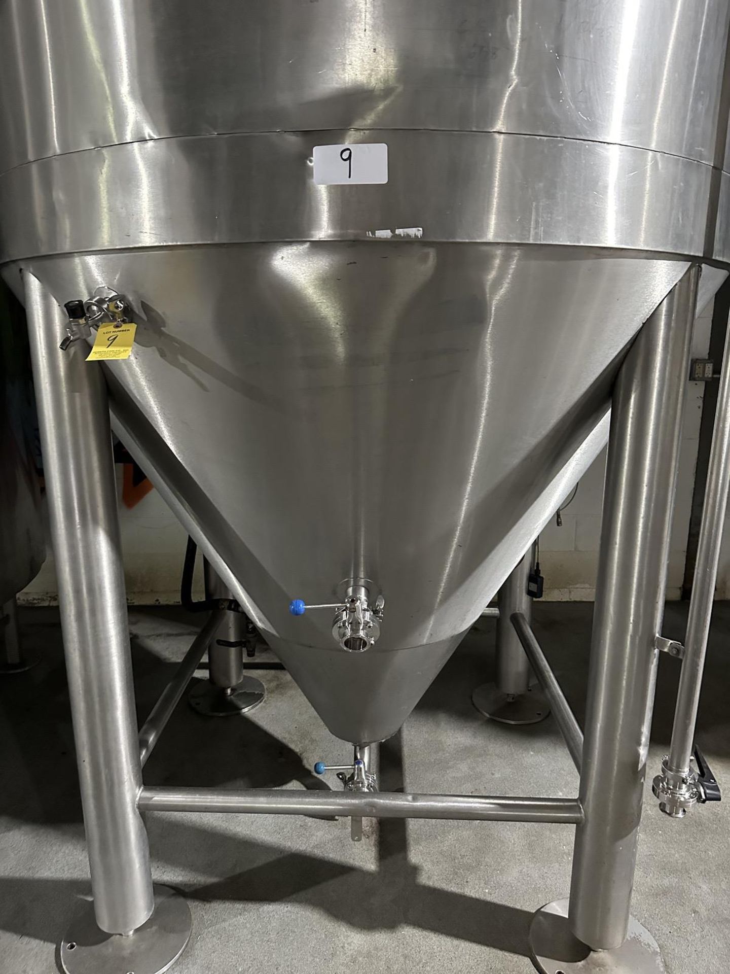Approx. 30 BBL Stainless Steel Fermenter, Glycol Jacketed | Rig Fee $350 - Image 2 of 3