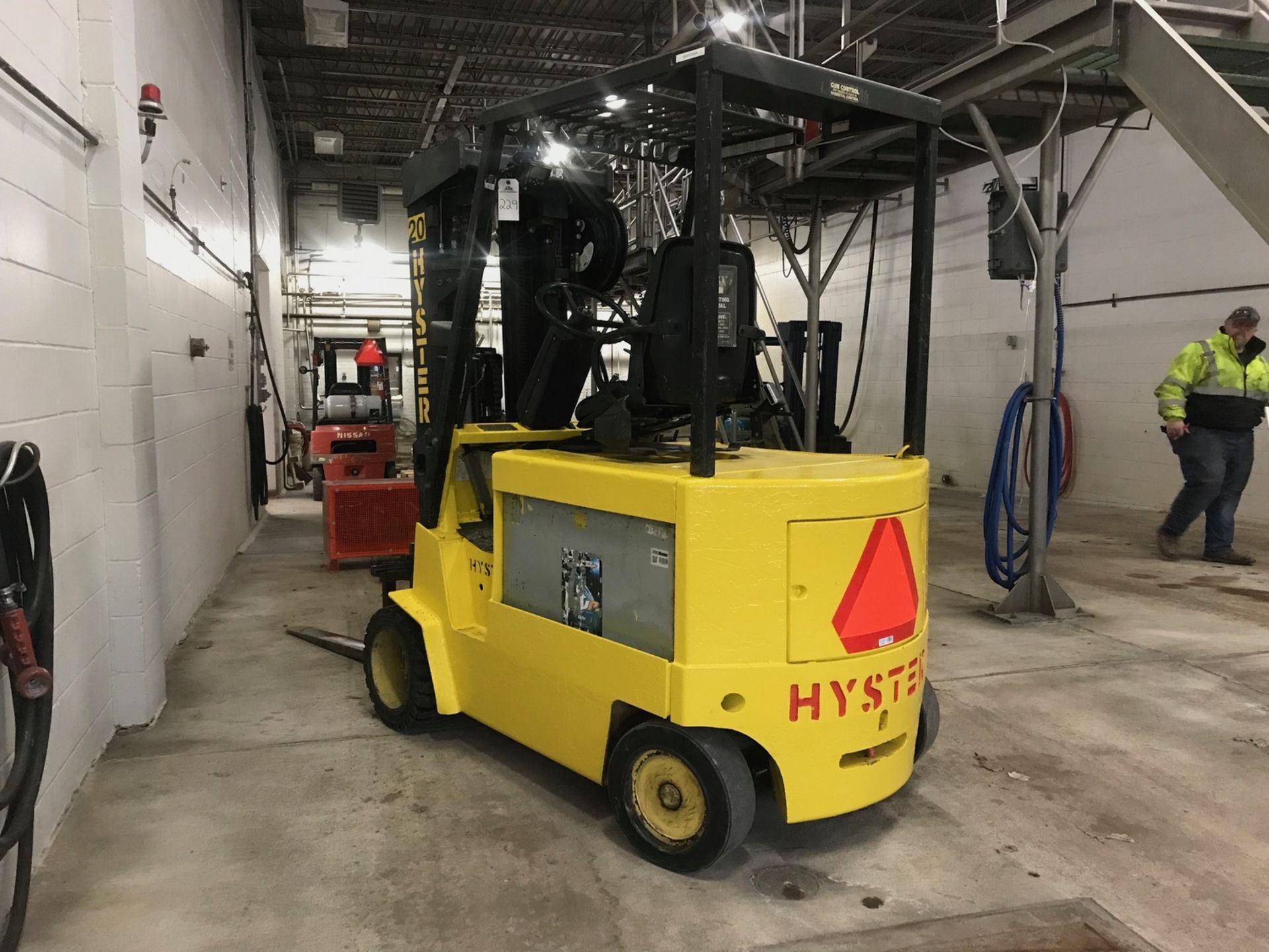 Hyster Electric Forklift, Model # E50XL-33, 4 Stage, Side Shift, 240" Lift Height, 4.5'Forks, 48 - Image 3 of 8