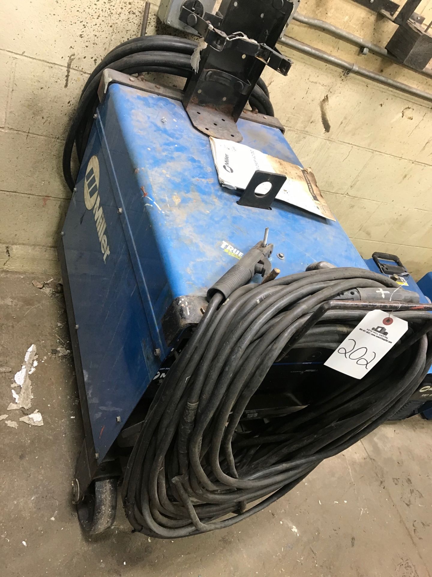 Miller Dialara 250 AC/DC Stick Welder with Leads - Image 2 of 2