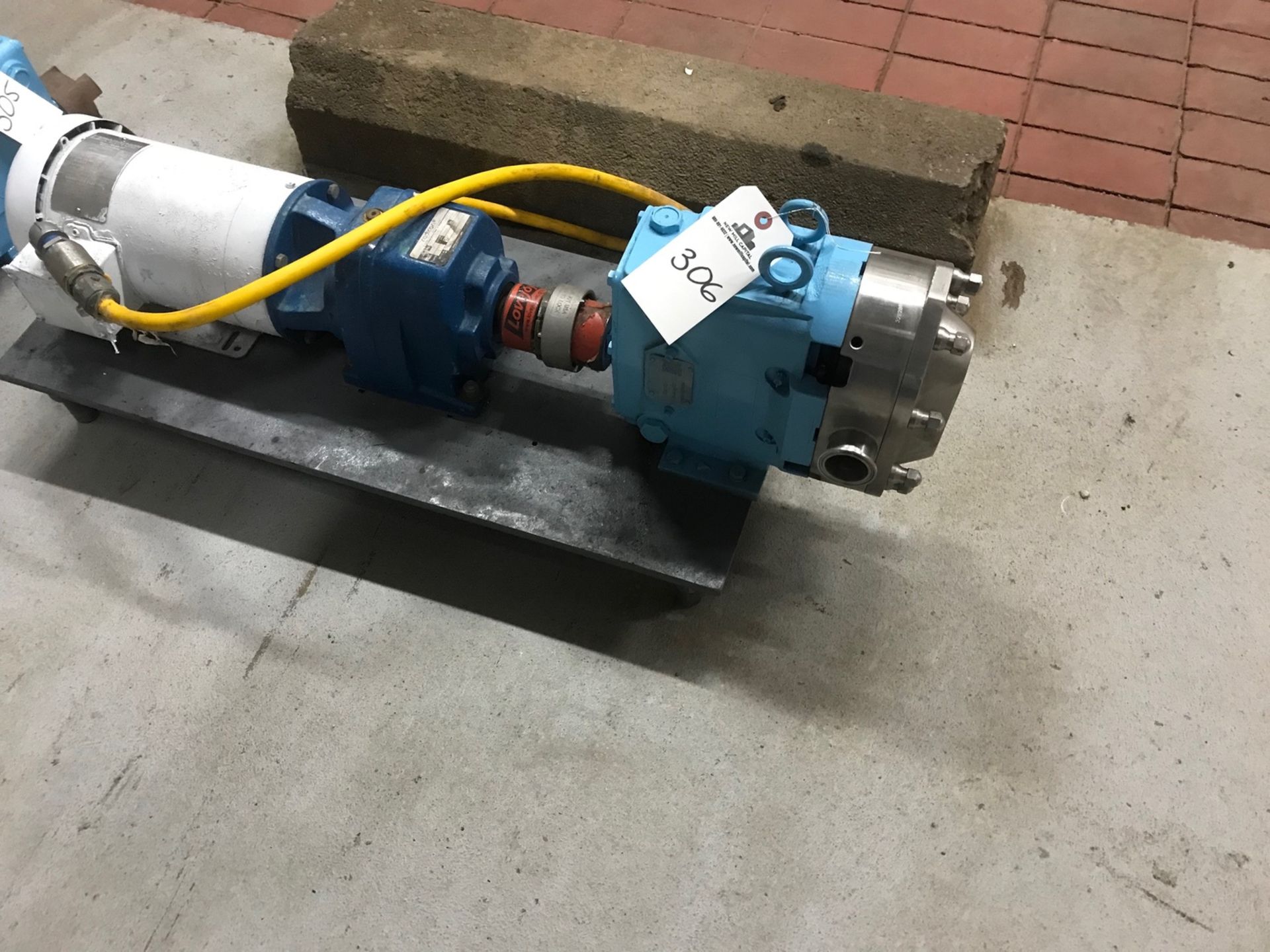 SPX Model 030 U2, Stainless Steel PD Pump, 1.5" Connections - Image 2 of 2