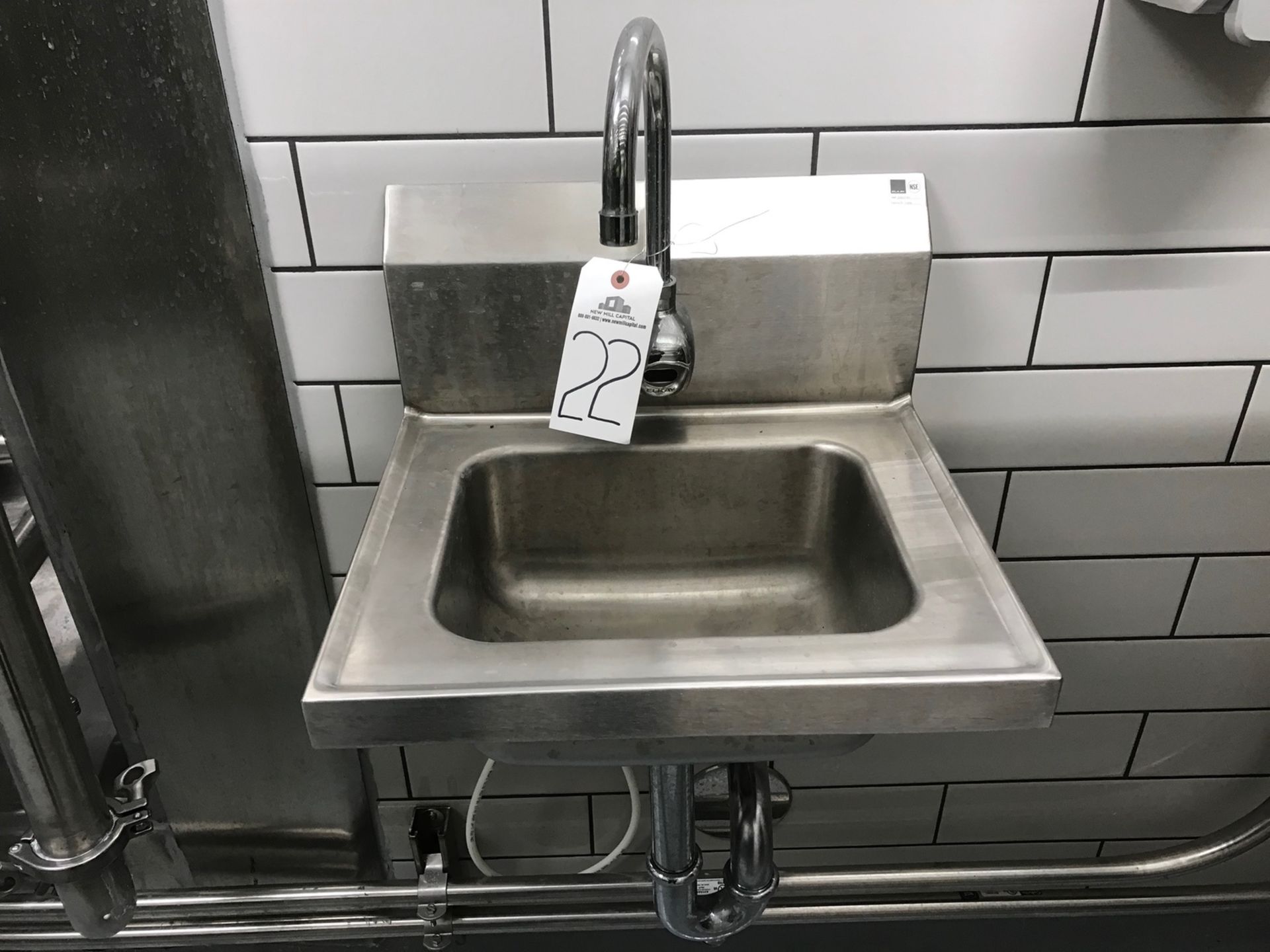 Stainless Steel Hand Wash Sink with On/Off Sensor