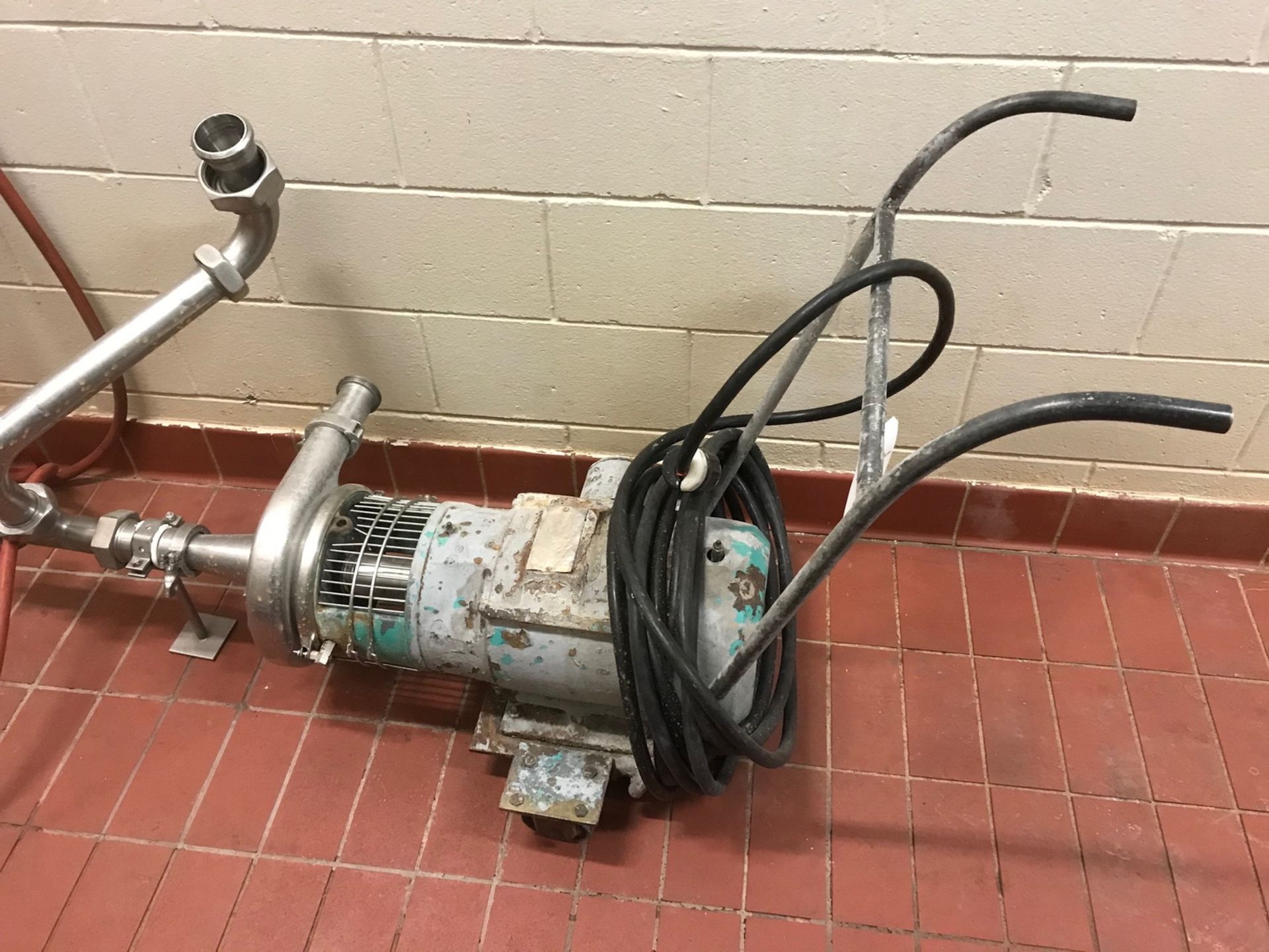 Portable Stainless Steel Centrifugal Pump, 3" inlet, 2" outlet, 7.5 HP - Image 2 of 2