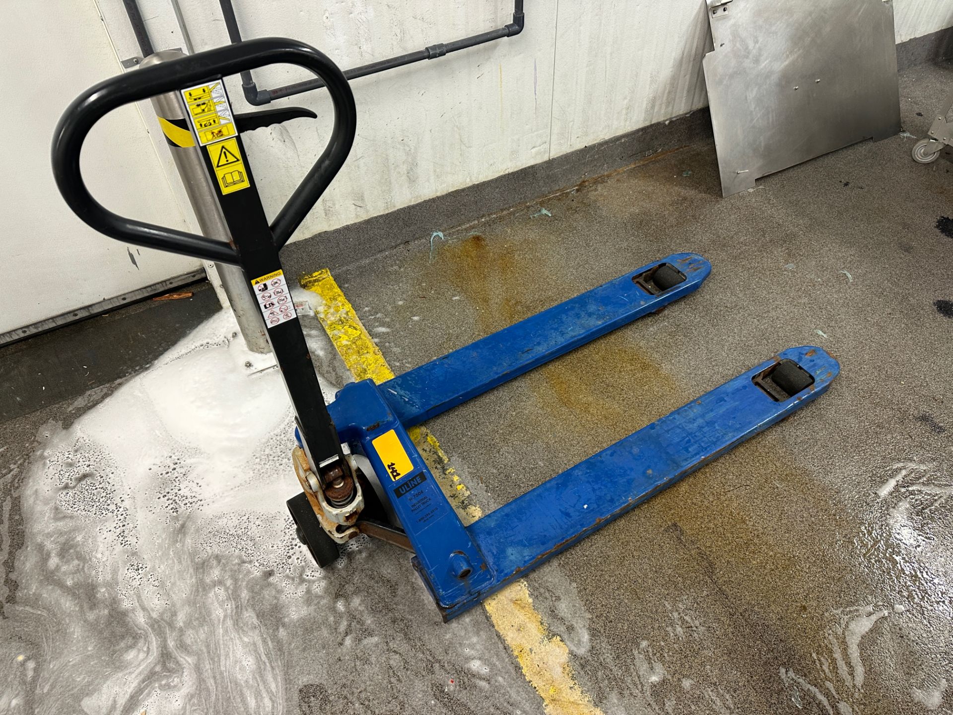 Uline 5500 LB Capacity Pallet Jack