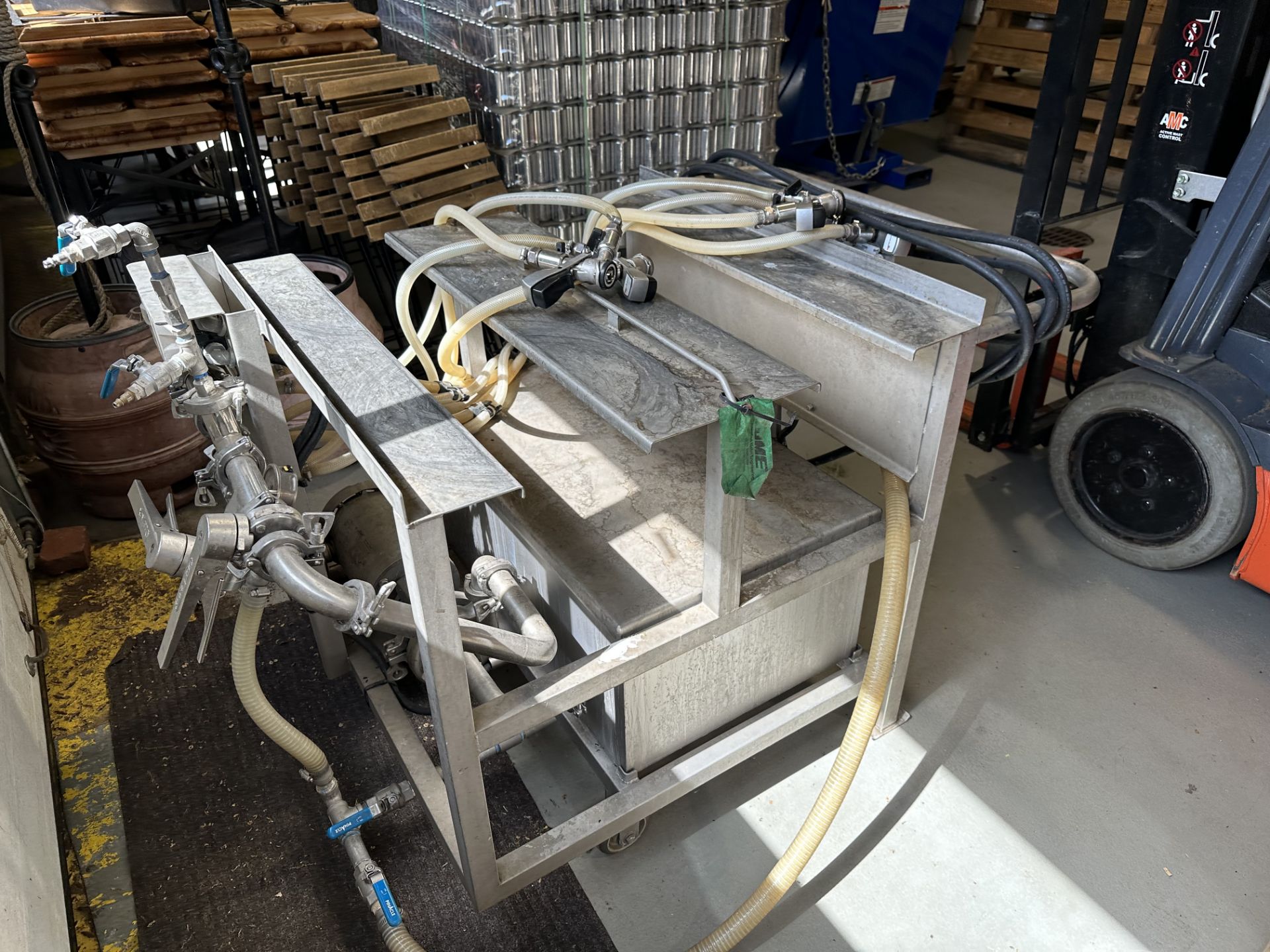 DME Stainless Steel Keg Washer & Filler, 4 Keg Capacity, Manual w/Hosing (S/N:B4616-KW)