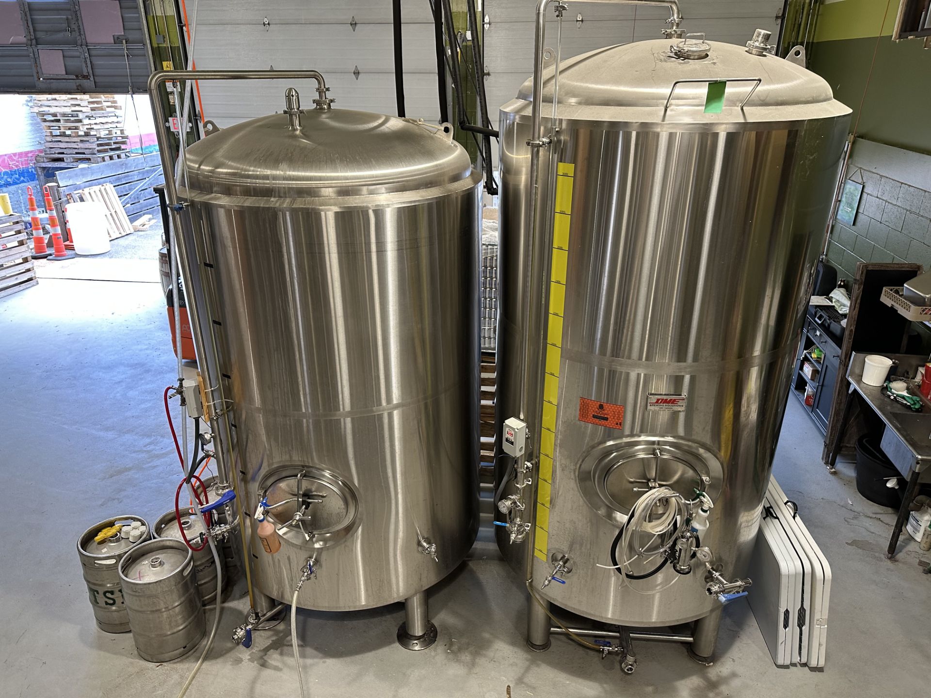 Premier 30BBL Brite Beer Tank w/Piping, Temperature Controller & Accessories HGM/PSS 1940-10-1
