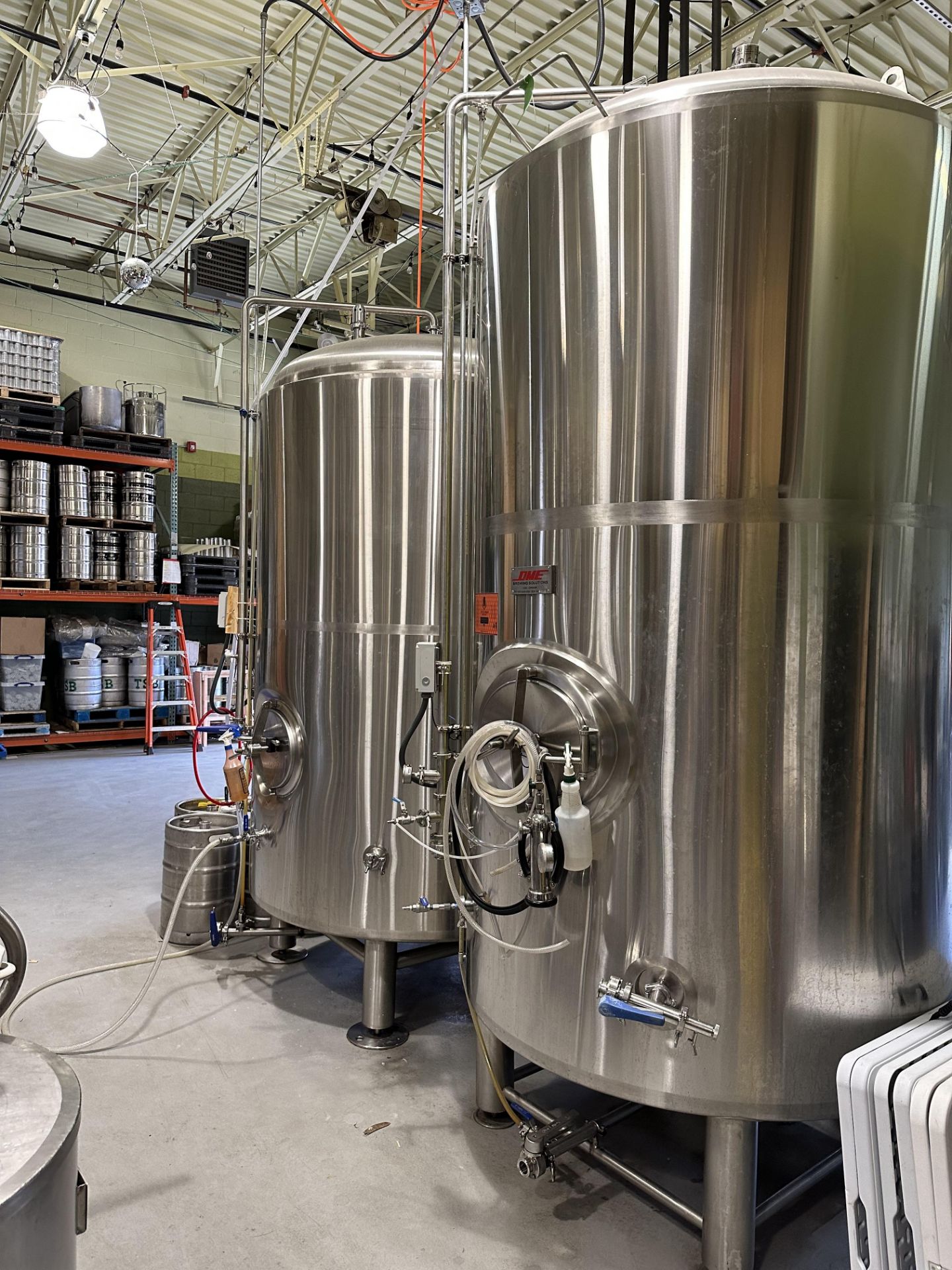 Premier 30BBL Brite Beer Tank w/Piping, Temperature Controller & Accessories HGM/PSS 1940-10-1 - Image 2 of 2