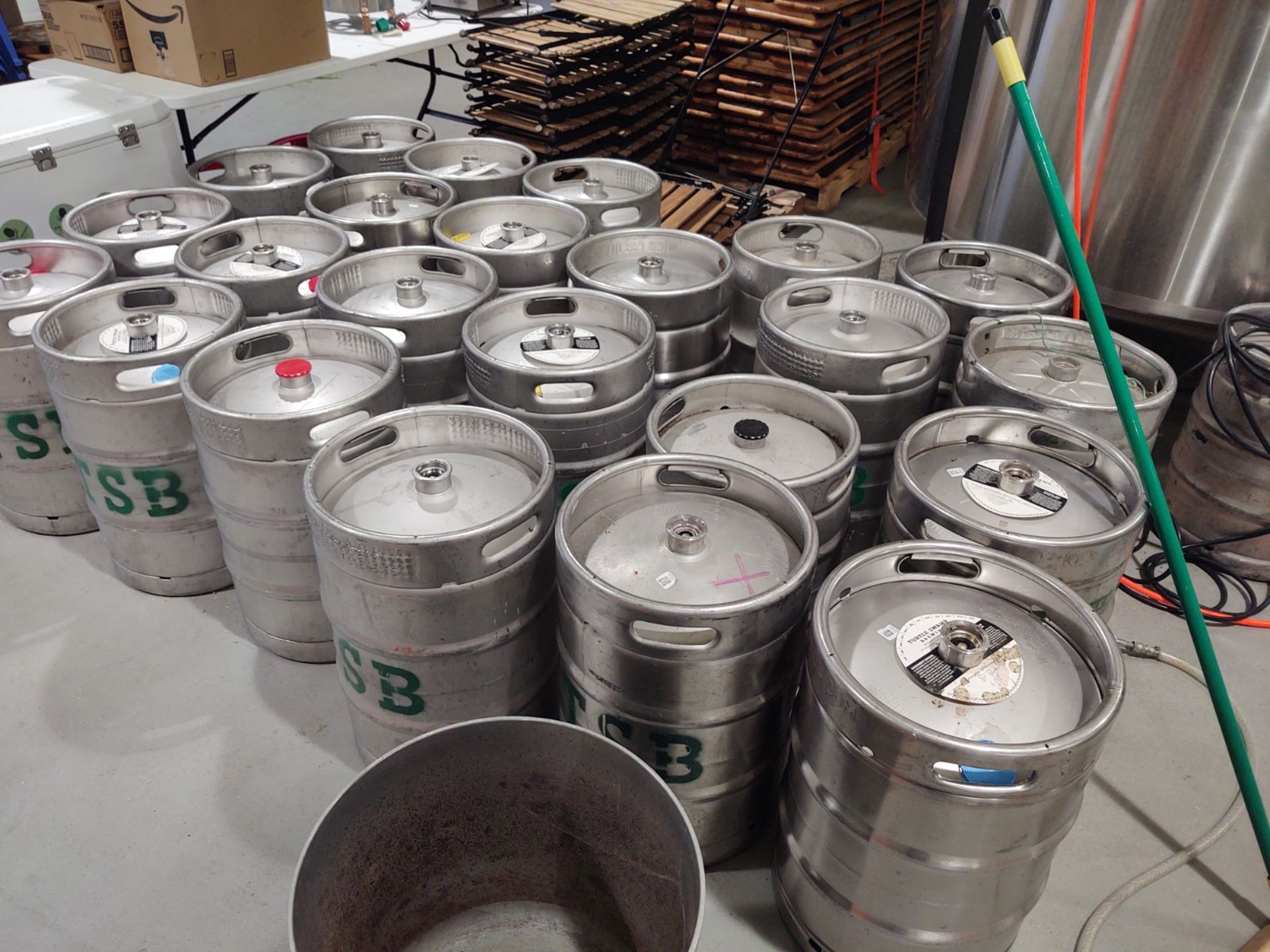 (5) 1/2 Barrel Kegs (ALL EMPTY) (BEING SOLD BY THE PIECE - QUANTITY x PRICE)