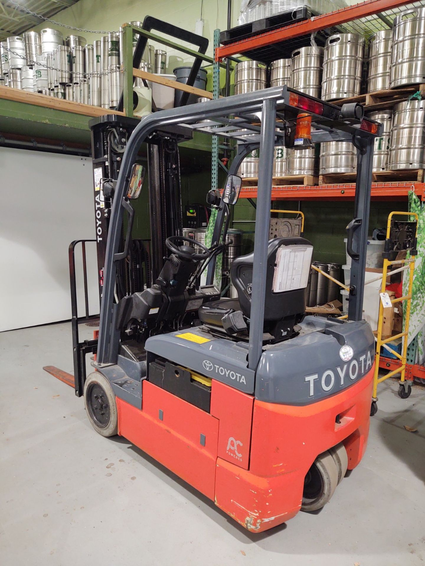 Toyota #8FBFE15U Electric, 3 Wheel, Zero Turn Forklift, 2,650 lb. Capacity, Triple Mast, Side Shift, - Image 2 of 9