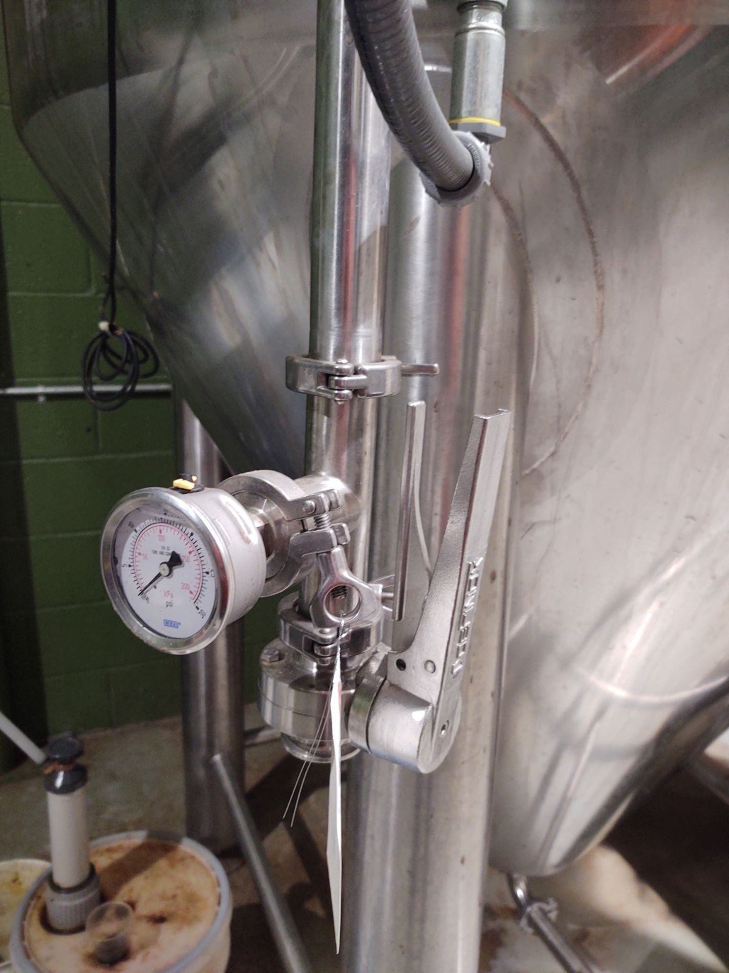 DME 30 BBL Fermentation/Uni Tank Vessels (Jacketed & Insulated) w/Piping, Dwyer Controller & - Image 3 of 6