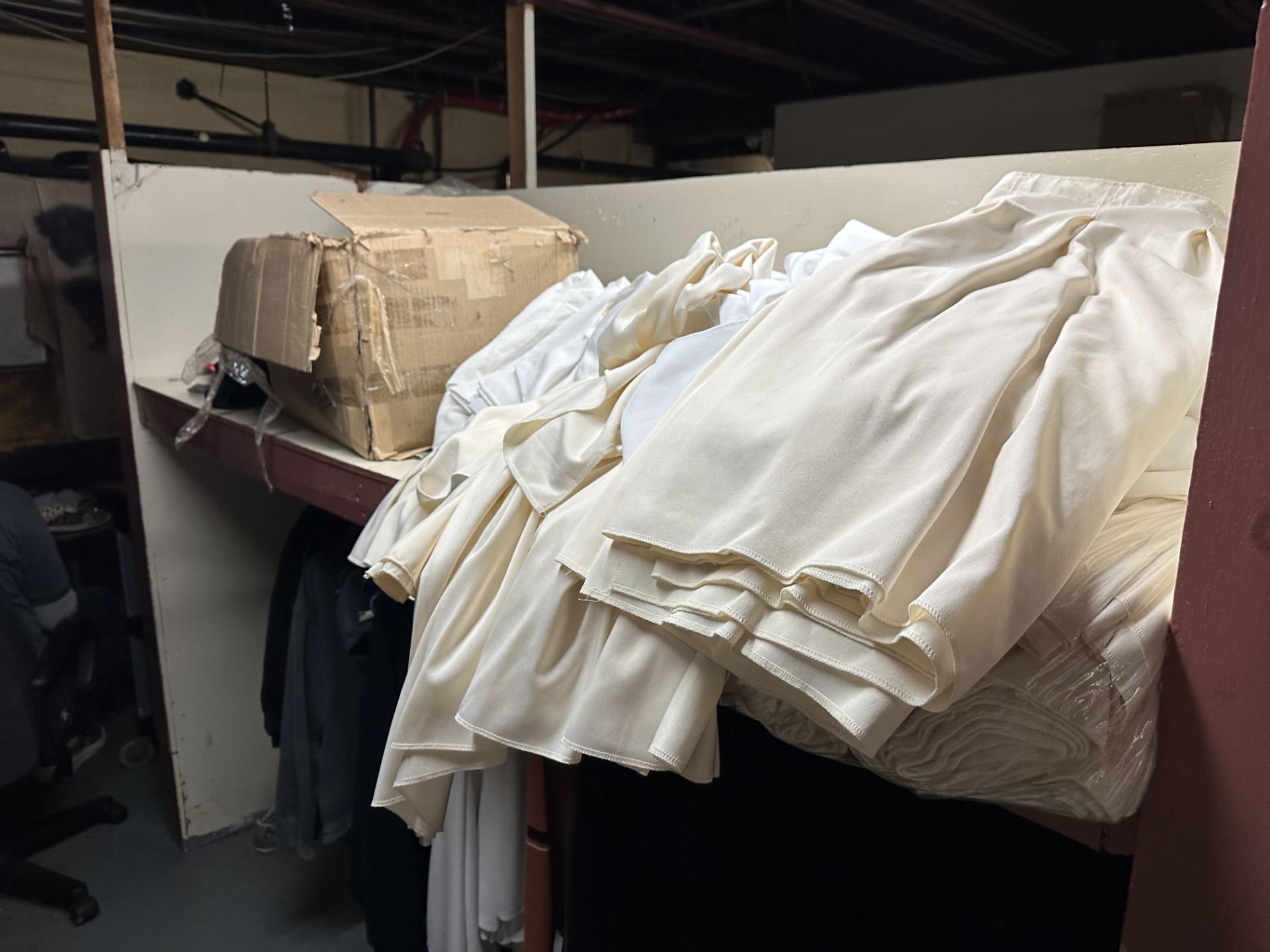{LOT} Large Quantity Of White Linens and Colored Linens (MOSTLY CLEANED & PRESSED) - Image 8 of 9