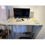 I AM AUTONOMOUS Electric Adjustable Height Ergonomic Desk (Working)