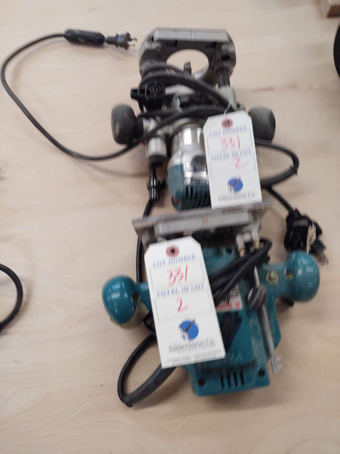 { Group of lots: 330, 331, 332 } (2) Makita Routers Corded