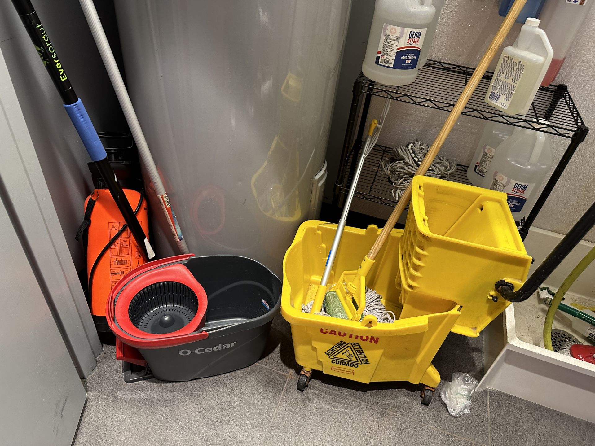 {LOT} In Janitorial Closet c/o: Soap, Spray Unit, Cedar Mop Unit, Mop Bucket, Dial Soap Refills, - Image 3 of 7