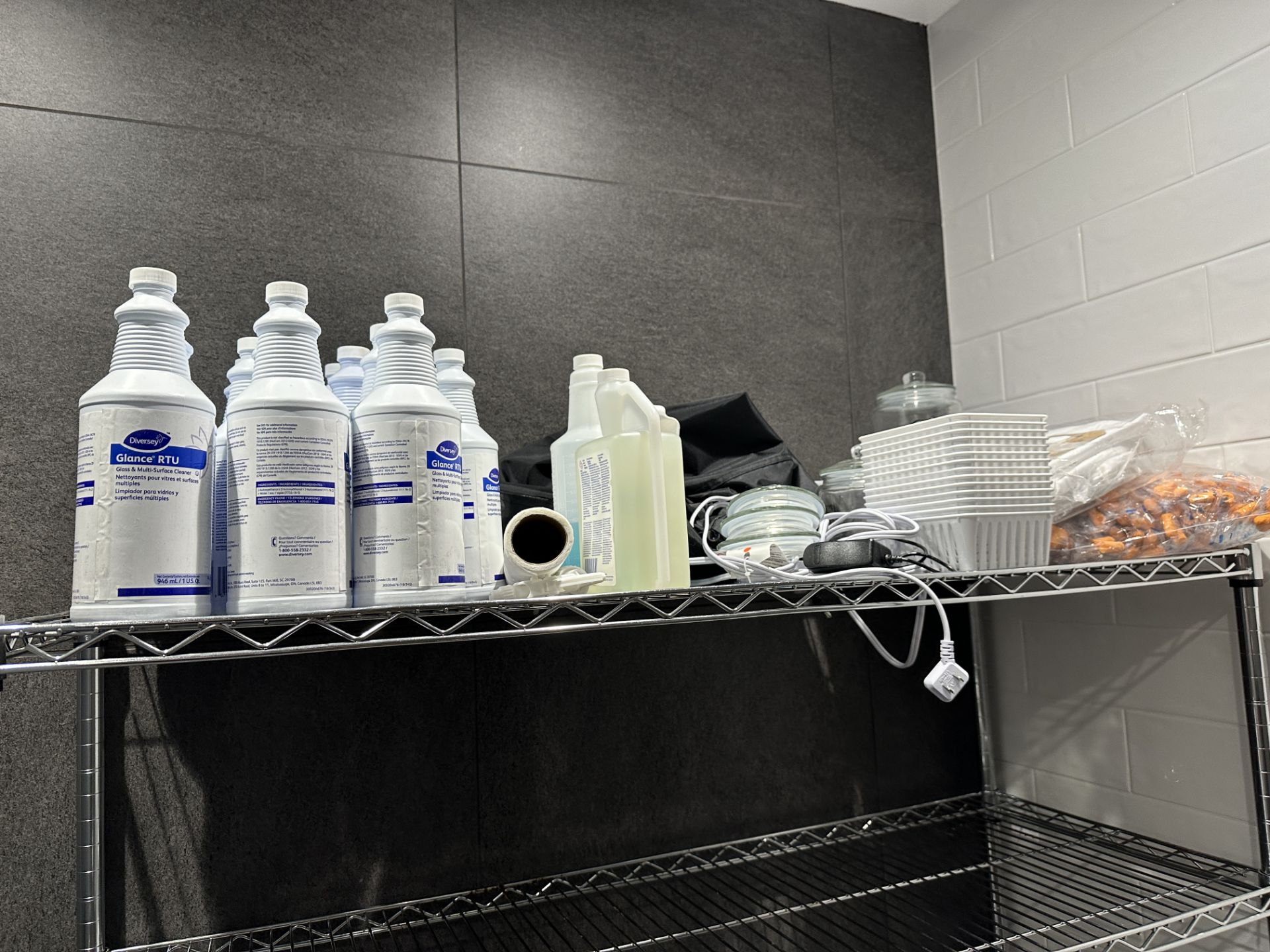 {LOT} In Janitorial Closet c/o: Soap, Spray Unit, Cedar Mop Unit, Mop Bucket, Dial Soap Refills, - Image 5 of 7