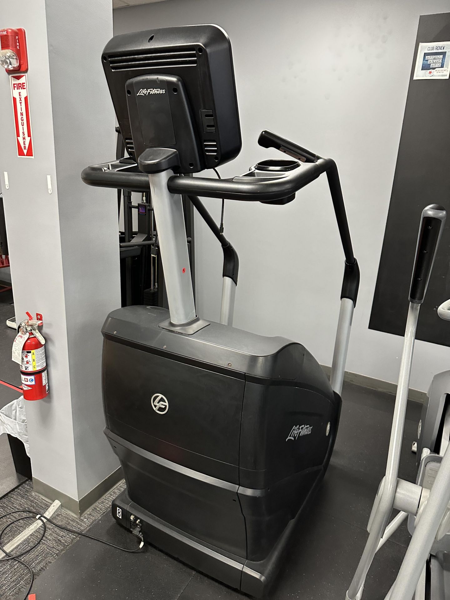 Life Fitness Power Mill Commercial Stair Climber w/Digital Controls, Heartrate Monitor & - Image 2 of 3