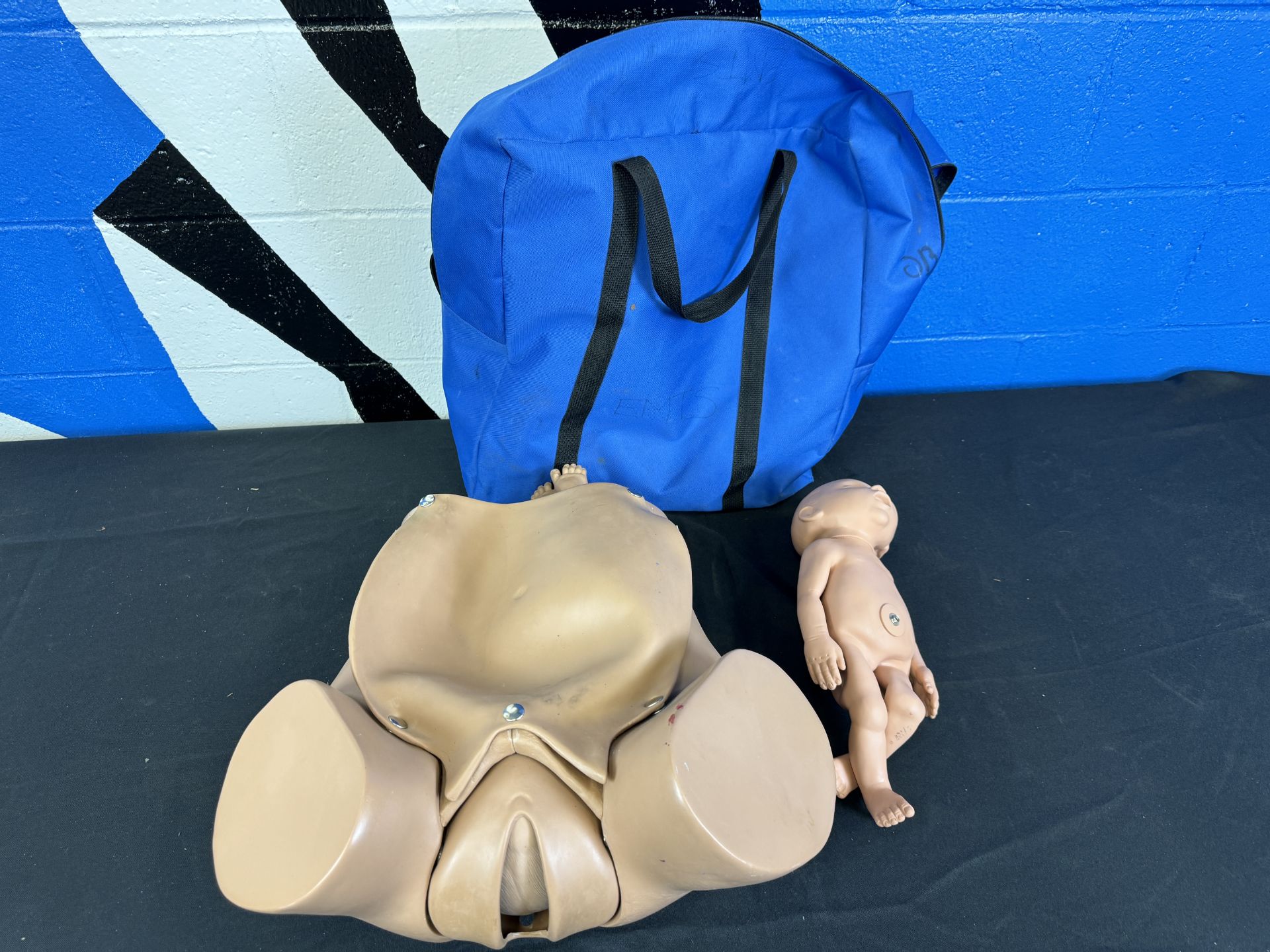 Pregnancy and Infant Birthing Simulation Abdomen Crisis Dummy