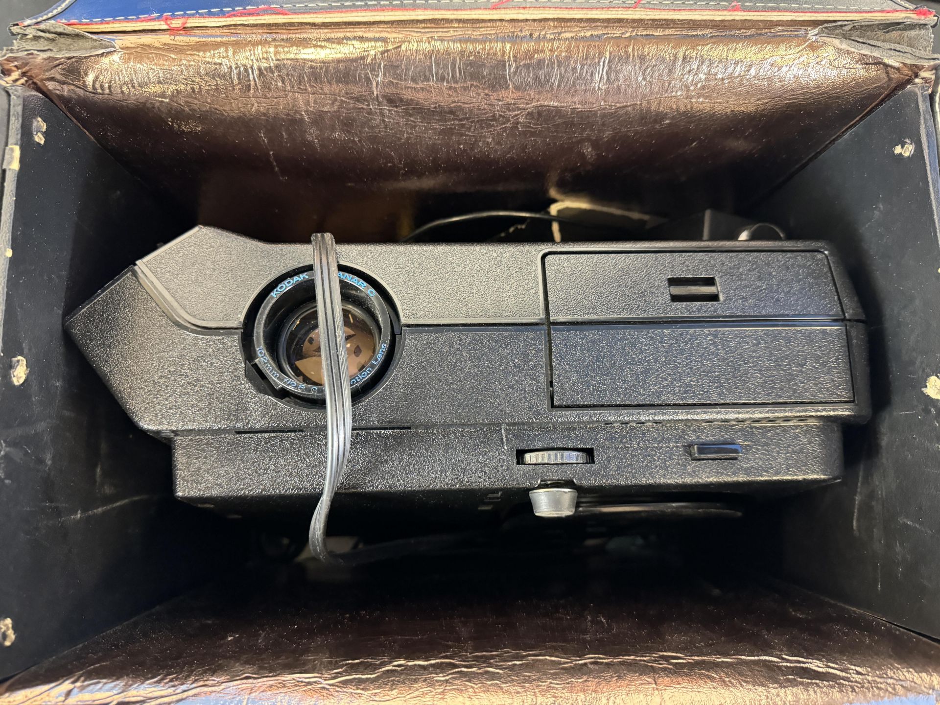 Kodak 4400 Slide Projector Vintage w/ Case - Image 2 of 2