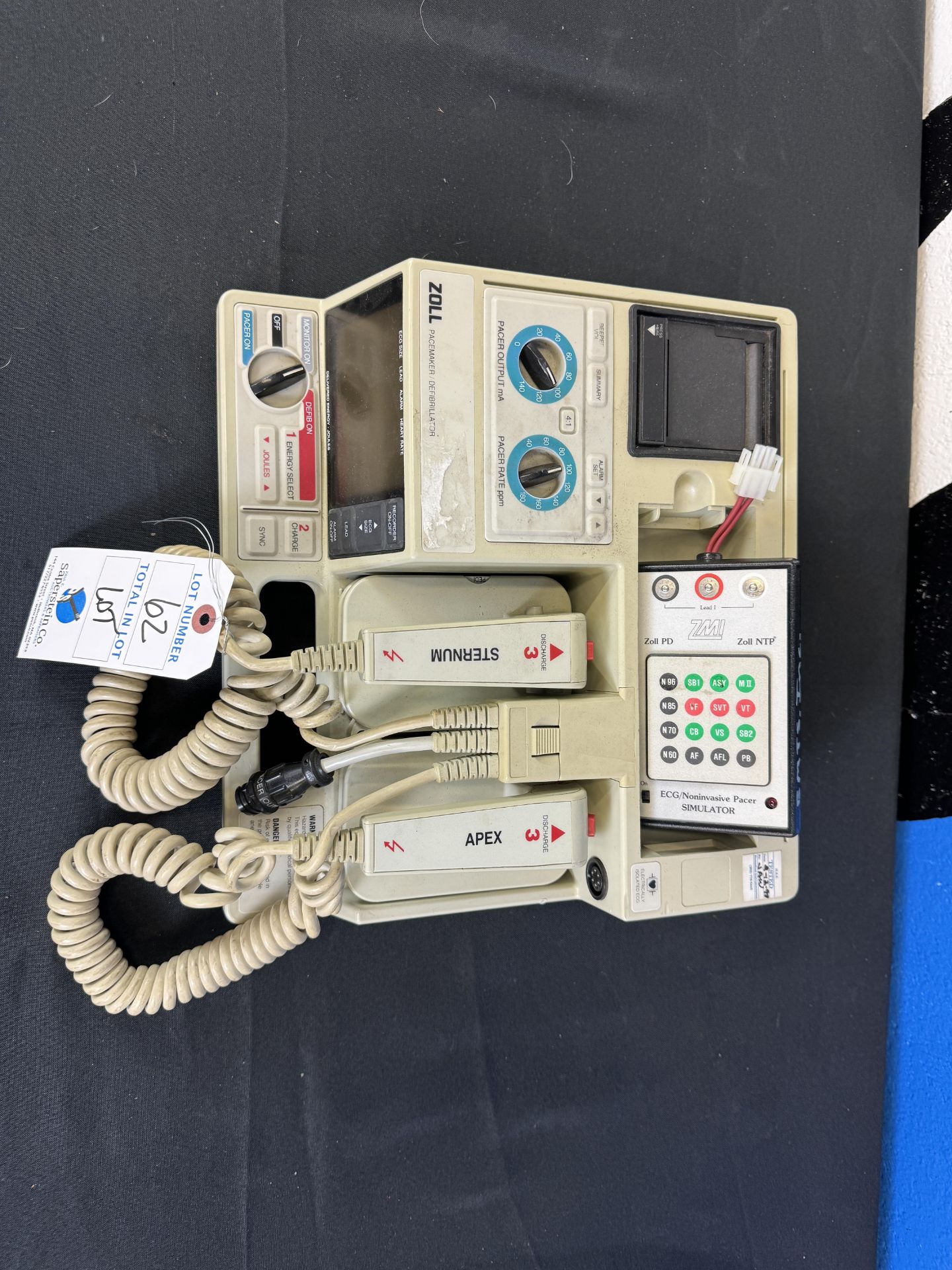 Zoll Pace Maker Defibrillator w/ Accessories - Bild 3 aus 3