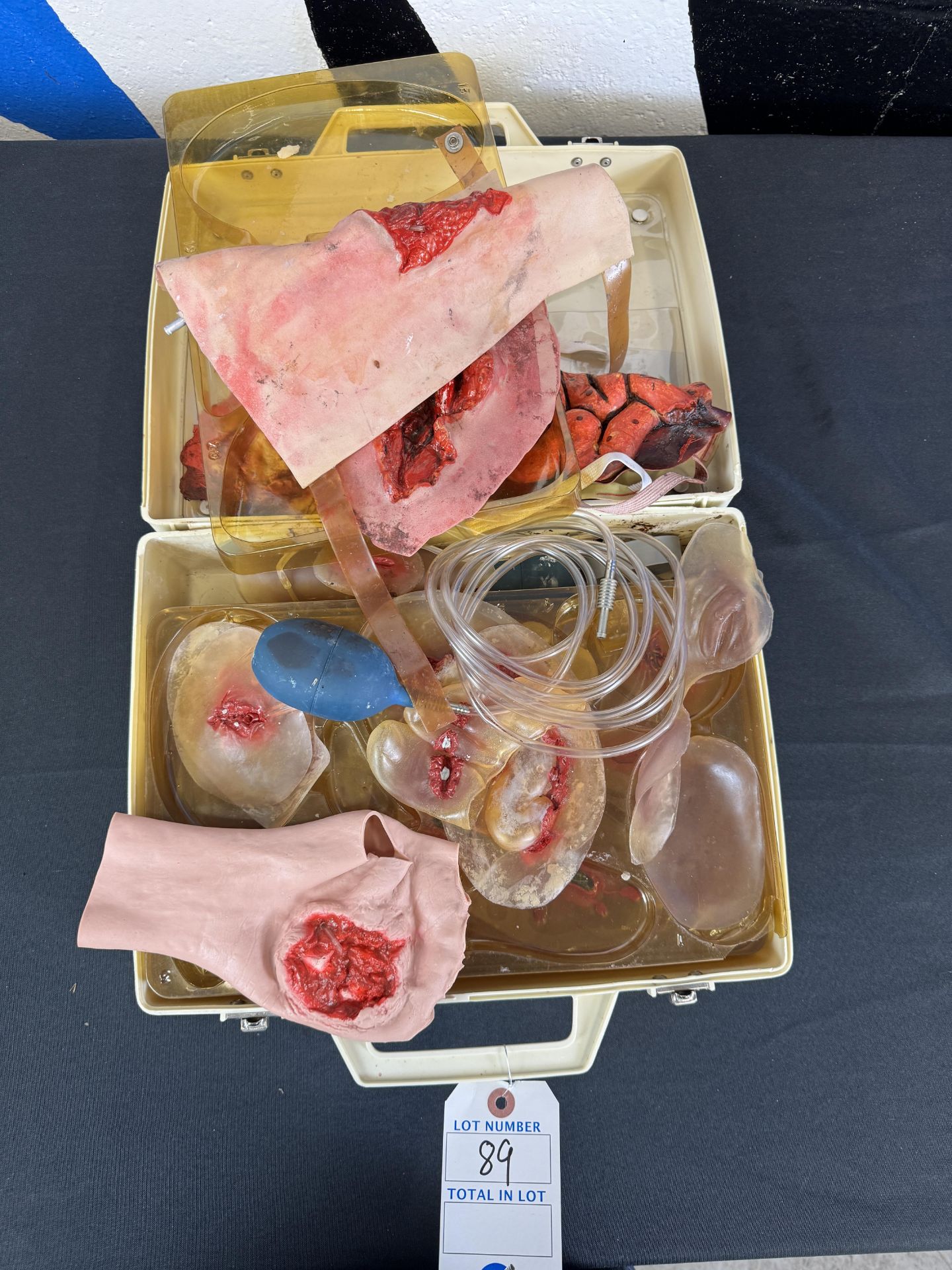 (Lot) Moulage kit - Image 2 of 2