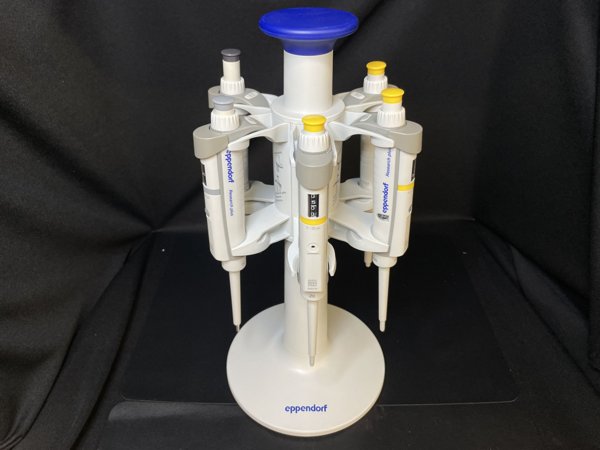 Eppendorf Pipette Carousel w/ 6 Research Plus Pipettes, 2.5uL 10uL, 20uL ,100uL, 200uL,1000uL - Image 16 of 33