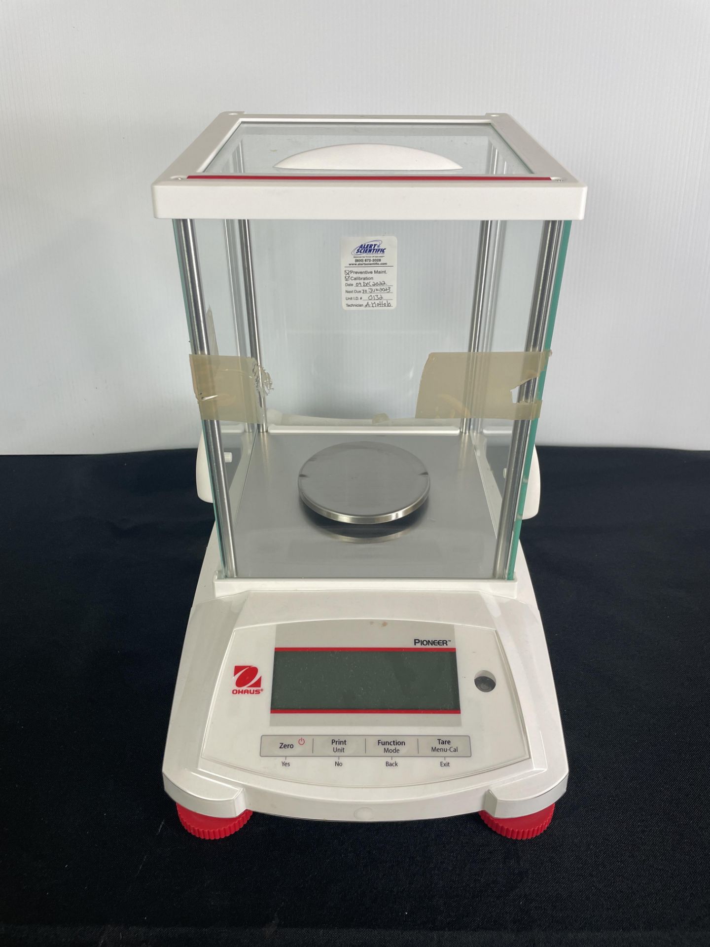 Ohaus Adventurer Enclosed Digital Scale