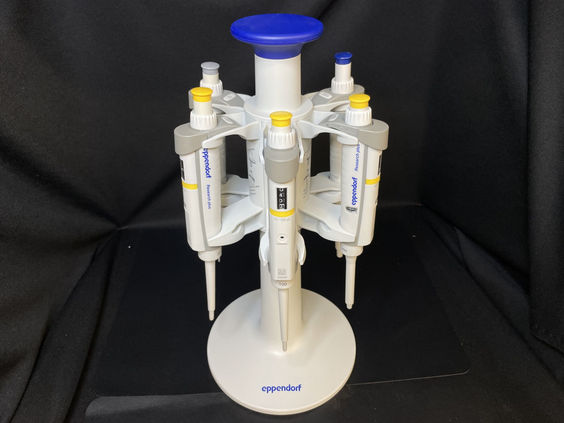 Eppendorf Pipette Carousel w/ 6 Research Plus Pipettes, 2.5uL 10uL, 20uL ,100uL, 200uL,1000uL - Image 23 of 36