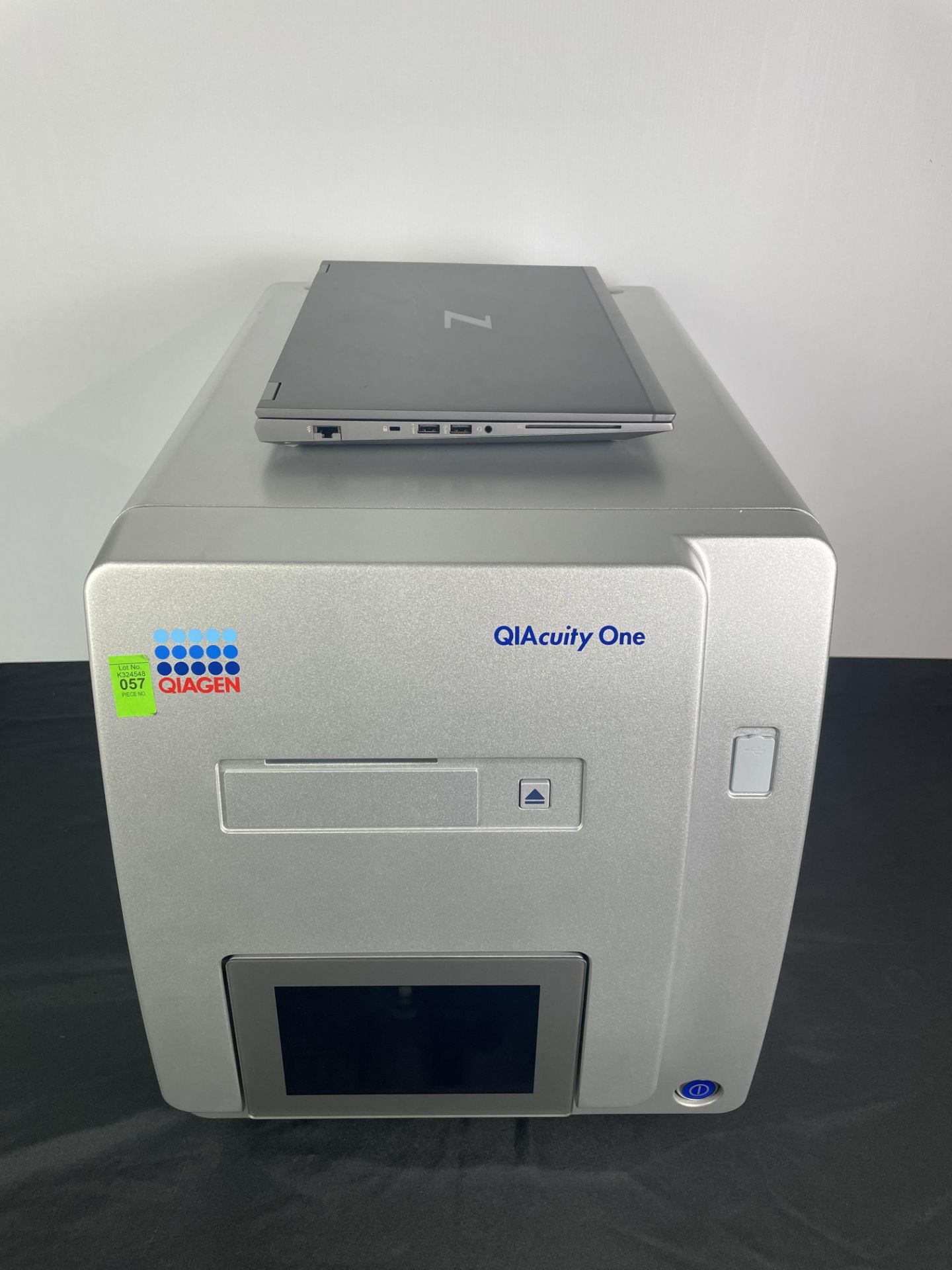 2022 Qiagen #QIAcuity One 5 Plex PCR System w/HP Laptop, 100-240VAC, 50/60Hz, 1000VA HAS DONGLE! (U - Image 6 of 9