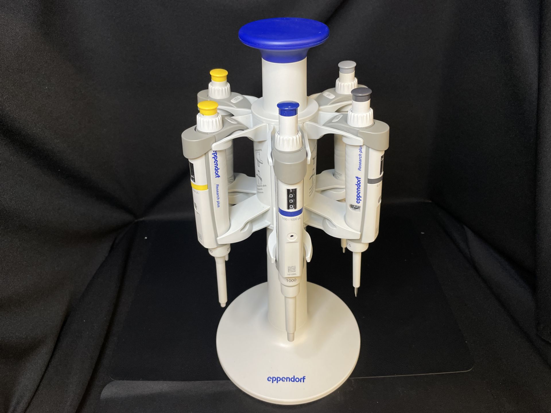 Eppendorf Pipette Carousel w/ 6 Research Plus Pipettes, 2.5uL 10uL, 20uL ,100uL, 200uL,1000uL - Image 21 of 33