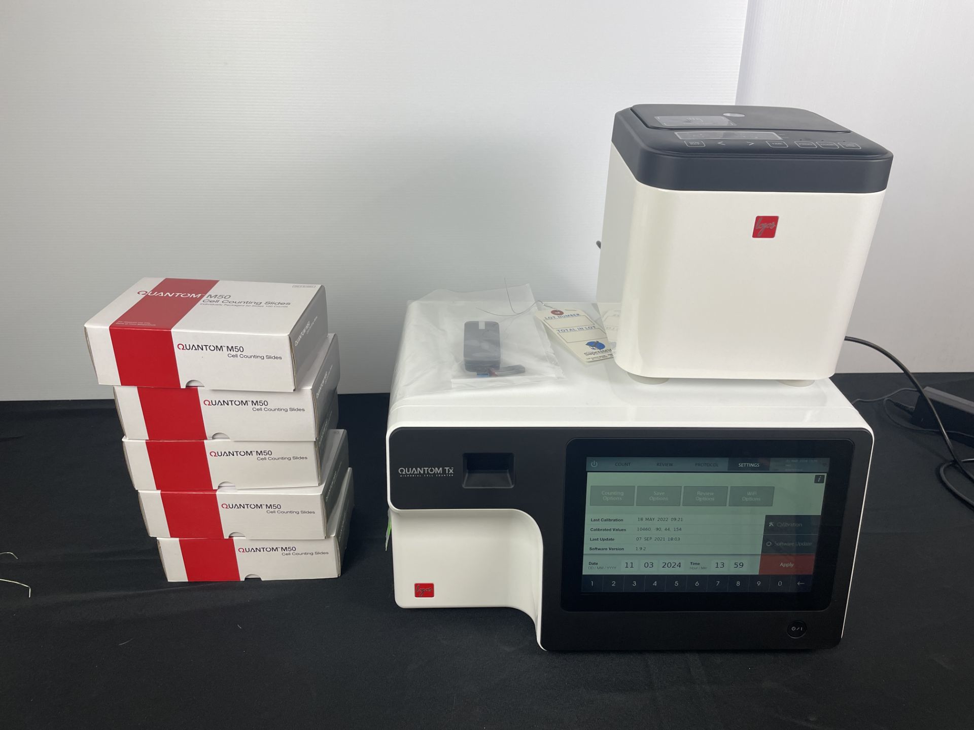 2021 Logos Biosystems QUANTOM Tx Microbial Cell Counter 12V DC, 3.3Amp S/N: QTX-02-00013 w/Quantom