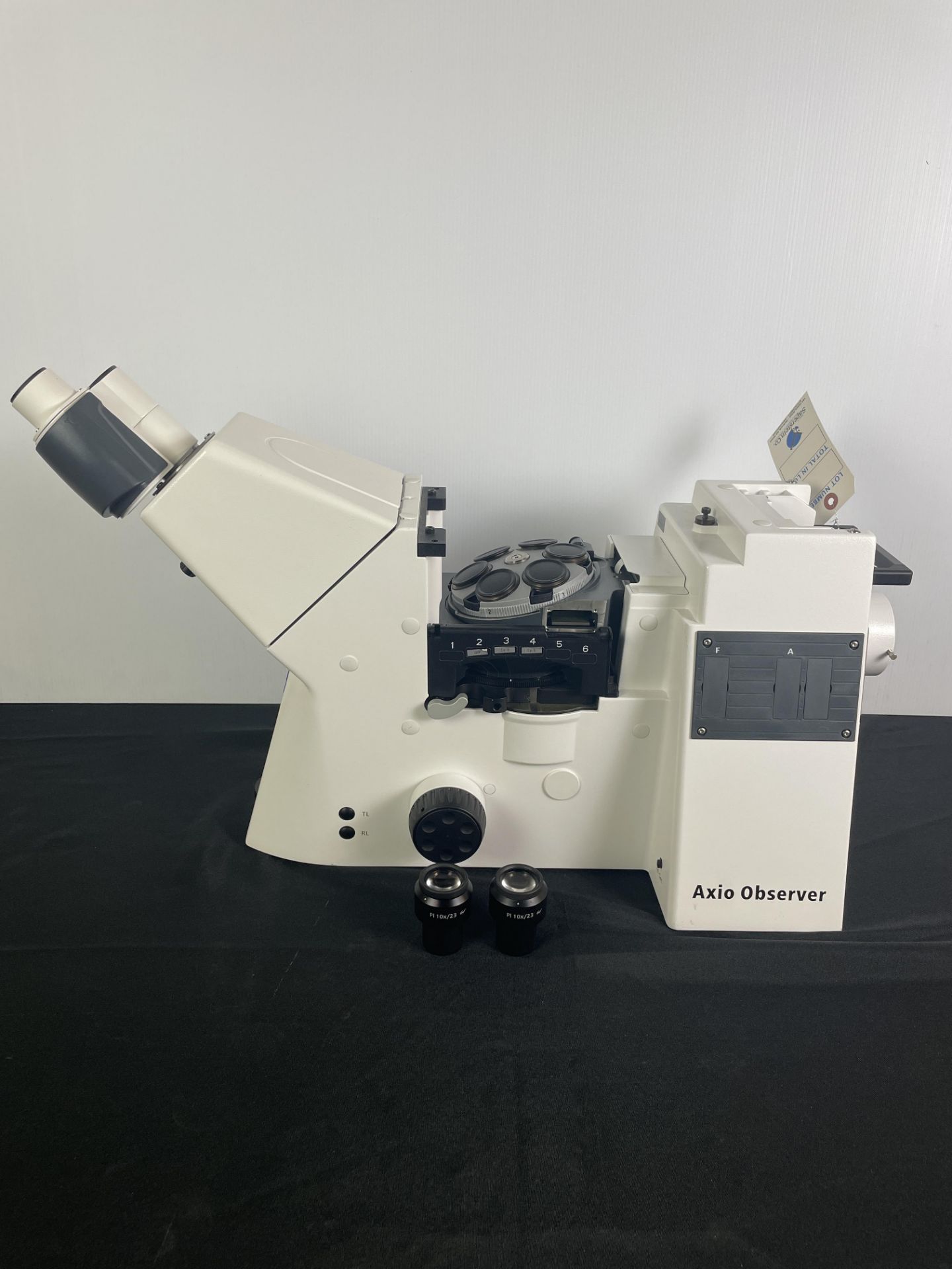 Zeiss Axio Observer 3 Inverted Microscope w/(4) Optics & (2) Zeiss Eyepieces #PI 10x/23 S/N: 386000