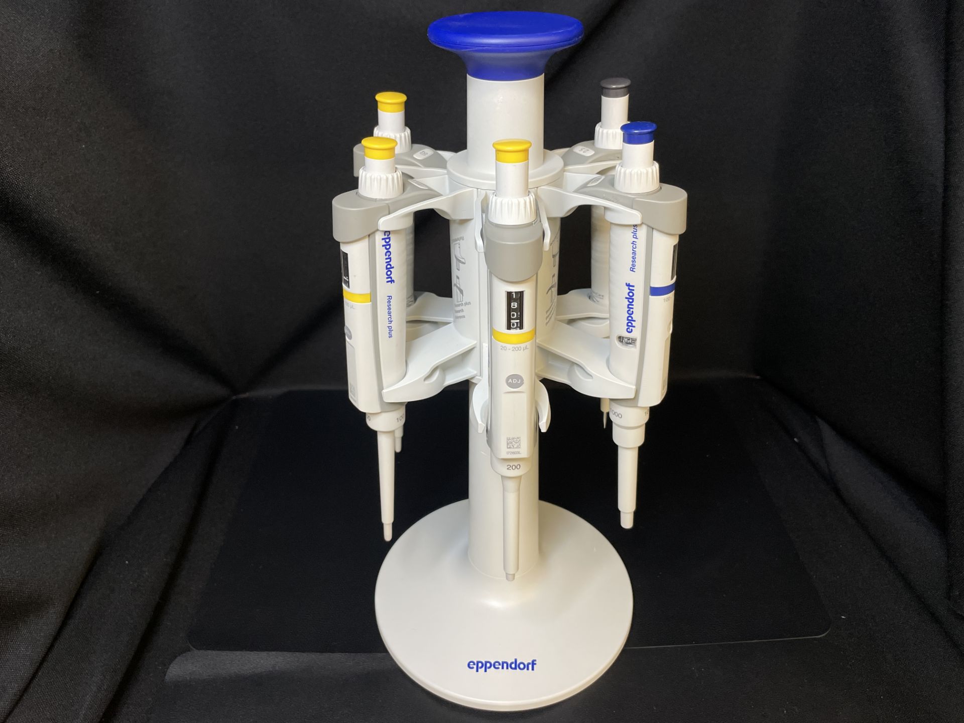 Eppendorf Pipette Carousel w/ 6 Research Plus Pipettes, 2.5uL 10uL, 20uL ,100uL, 200uL,1000uL - Image 35 of 36