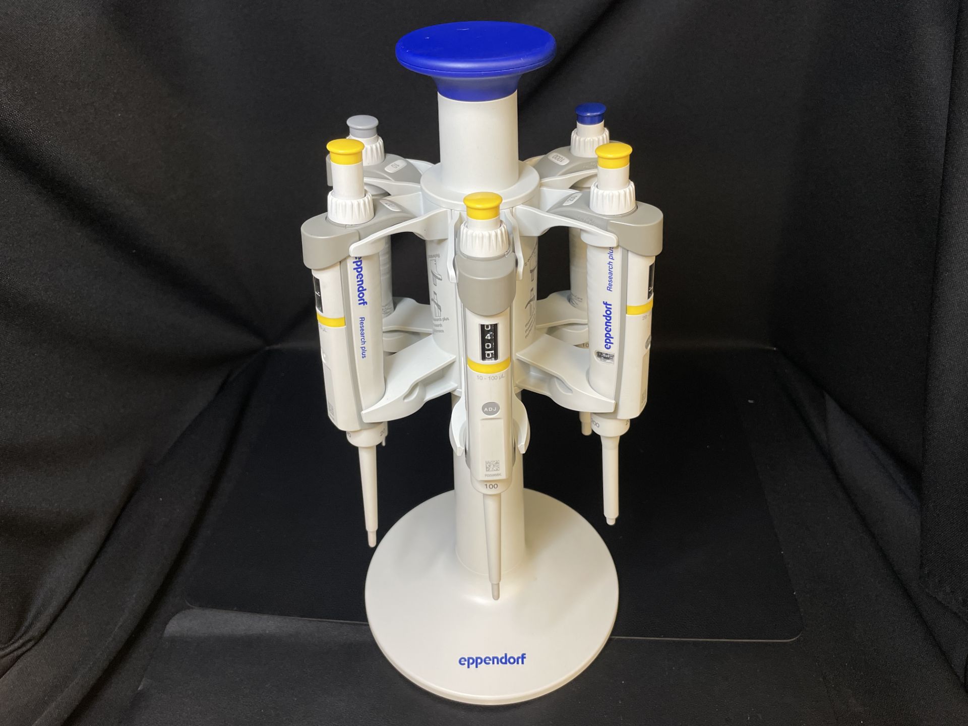 Eppendorf Pipette Carousel w/ 6 Research Plus Pipettes, 2.5uL 10uL, 20uL ,100uL, 200uL,1000uL - Image 14 of 33