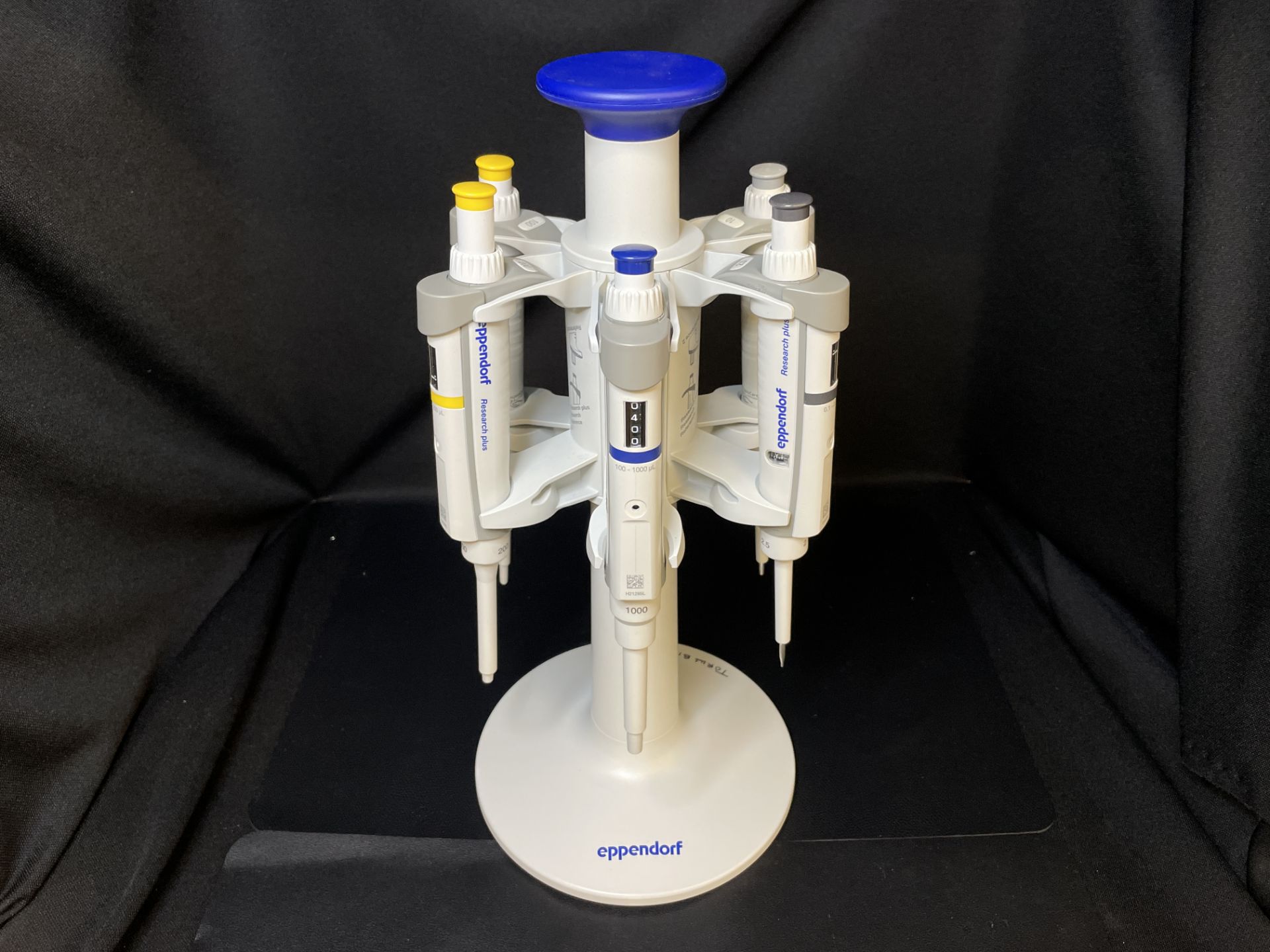 Eppendorf Pipette Carousel w/ 6 Research Plus Pipettes, 2.5uL 10uL, 20uL ,100uL, 200uL,1000uL - Image 29 of 36