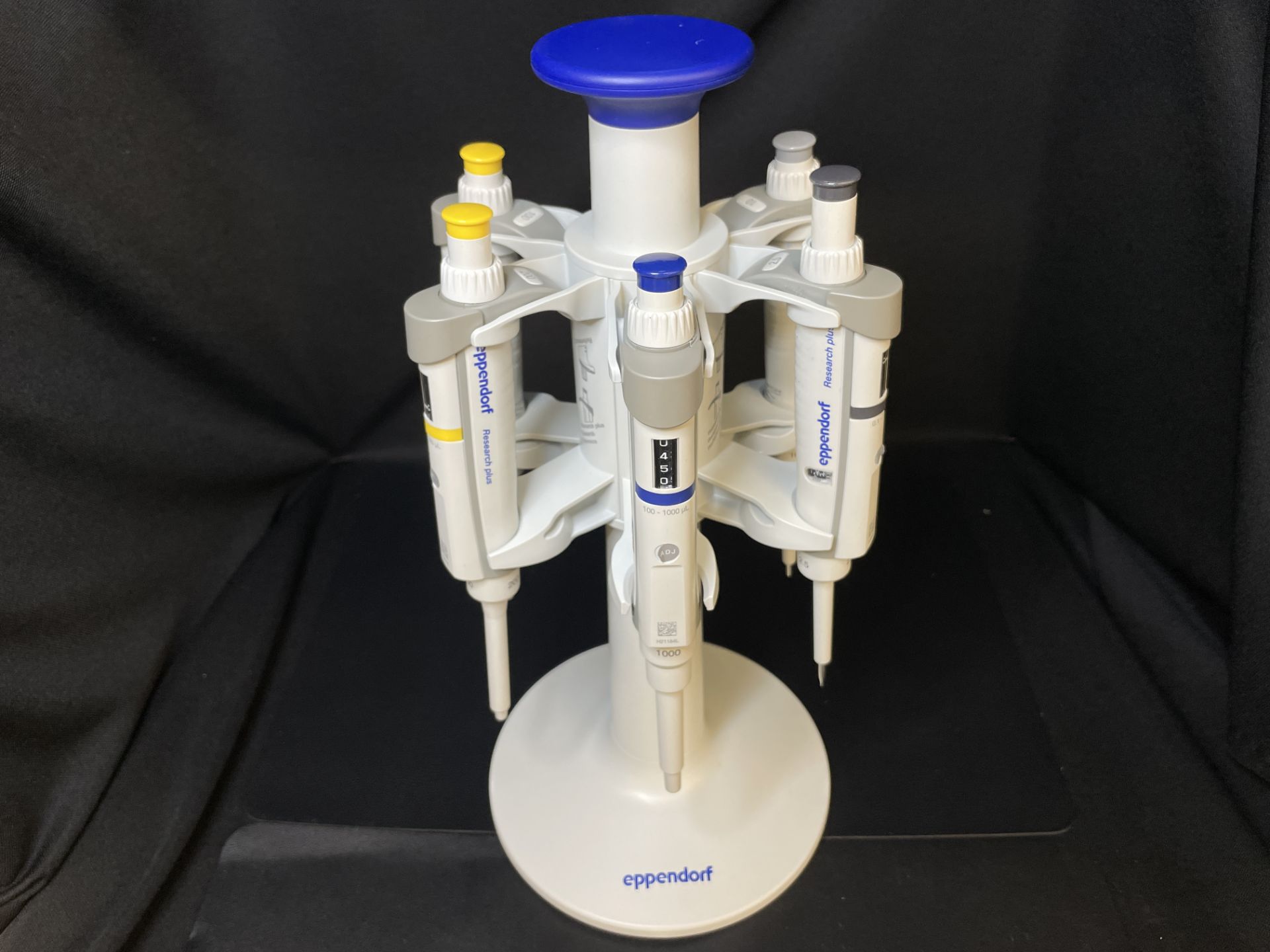 Eppendorf Pipette Carousel w/ 6 Research Plus Pipettes, 2.5uL 10uL, 20uL ,100uL, 200uL,1000uL - Image 15 of 33