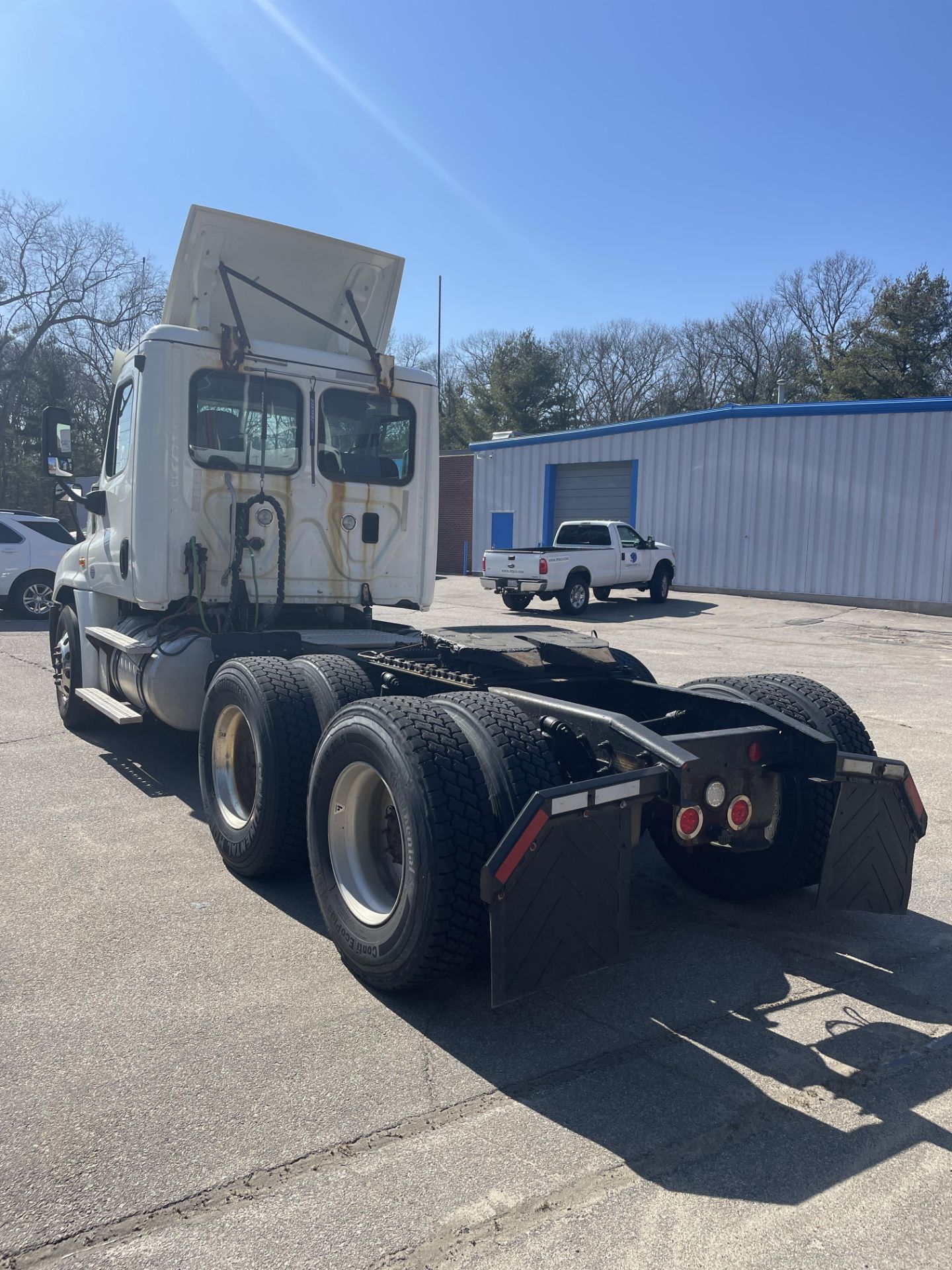 2016 Freightliner Cascadia 10 Wheel, Tandem Axle Day Cab Tractor,Detroit DD13 - 500 HP Motor, Auto T - Image 9 of 18