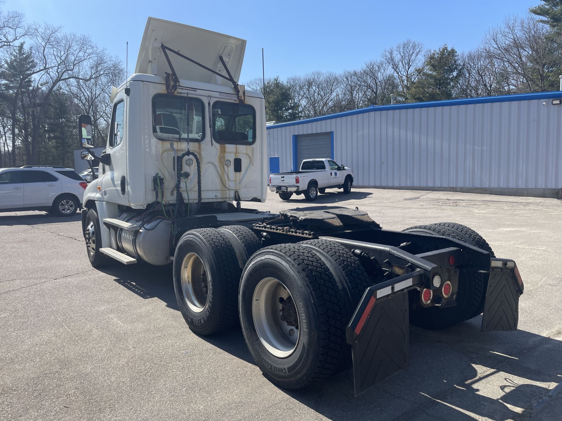 2016 Freightliner Cascadia 10 Wheel, Tandem Axle Day Cab Tractor,Detroit DD13 - 500 HP Motor, Auto T - Image 8 of 18