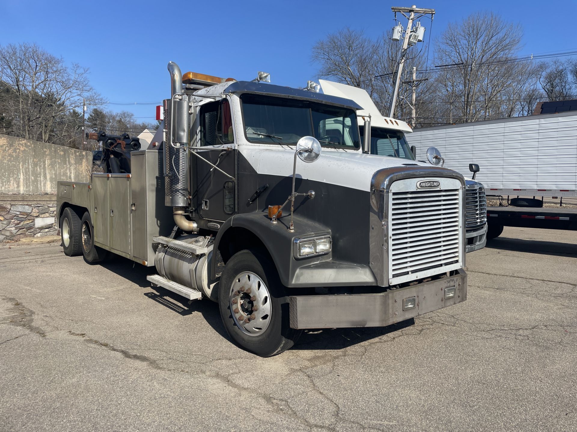 2000 Freightliner FLD120 35 Ton Hydraulic Wrecker Truck, C10 Cat Diesel Lift Axle, Stainless Steel B - Bild 3 aus 25